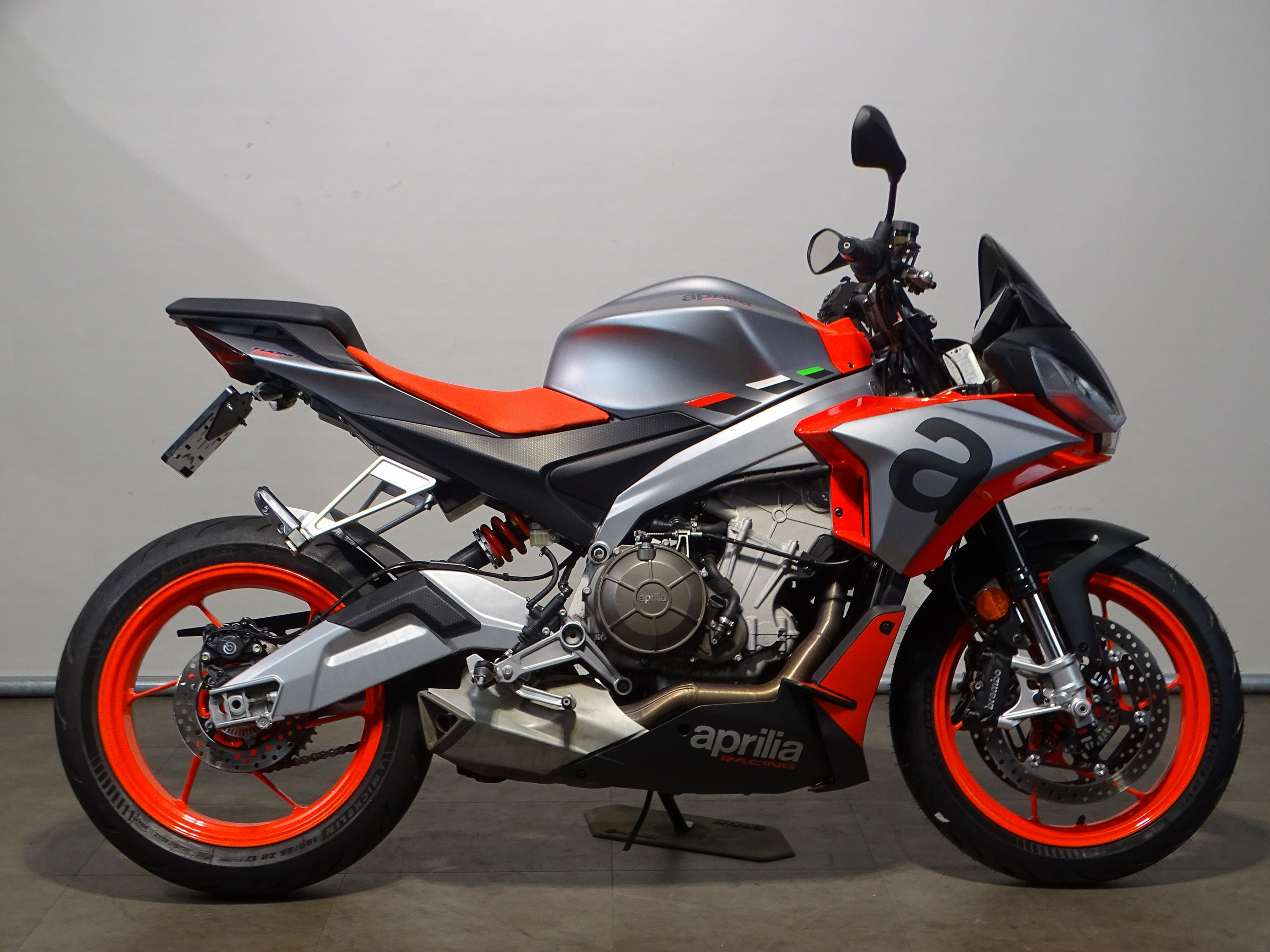 APRILIA TUONO 660