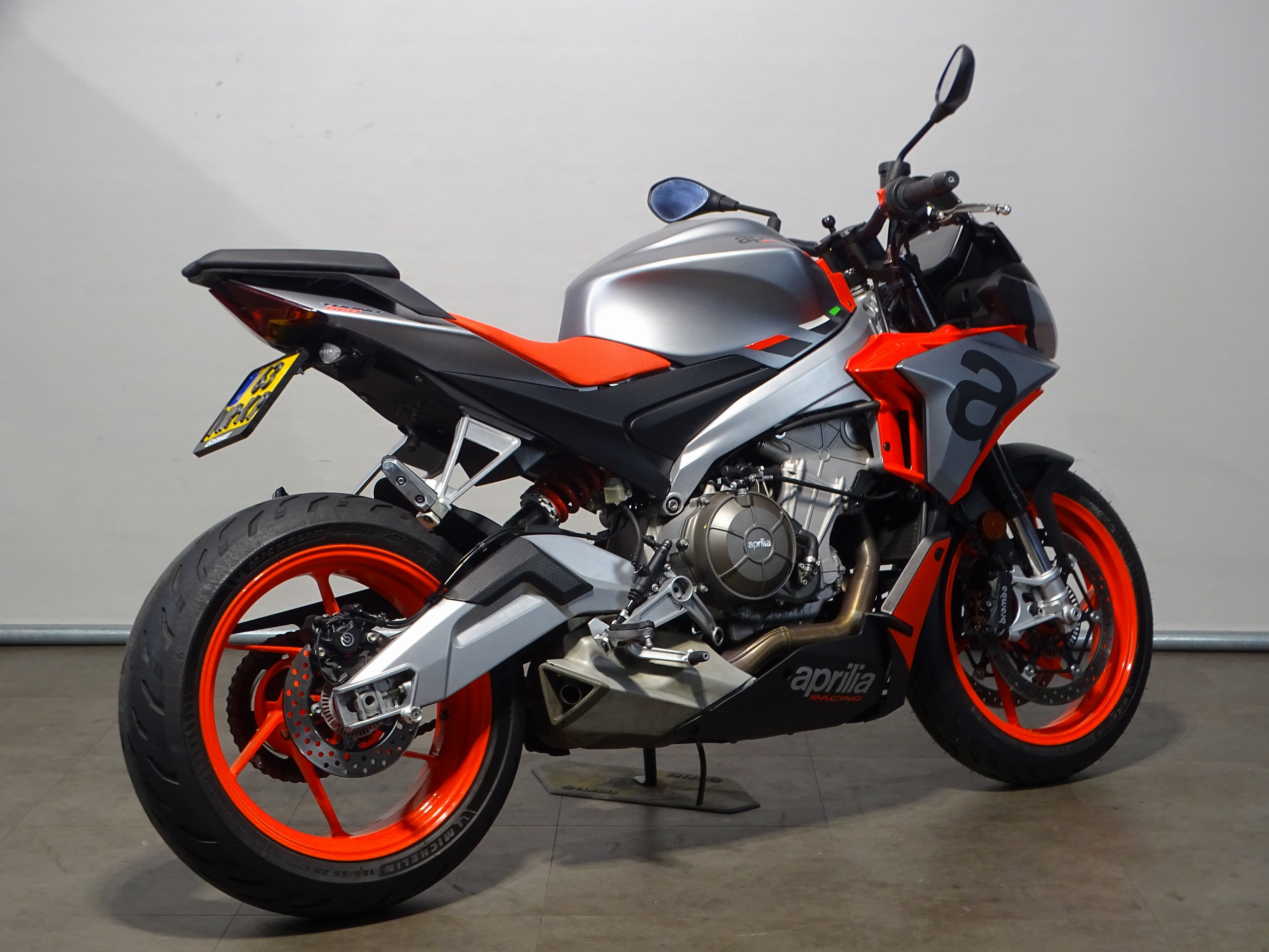 APRILIA TUONO 660
