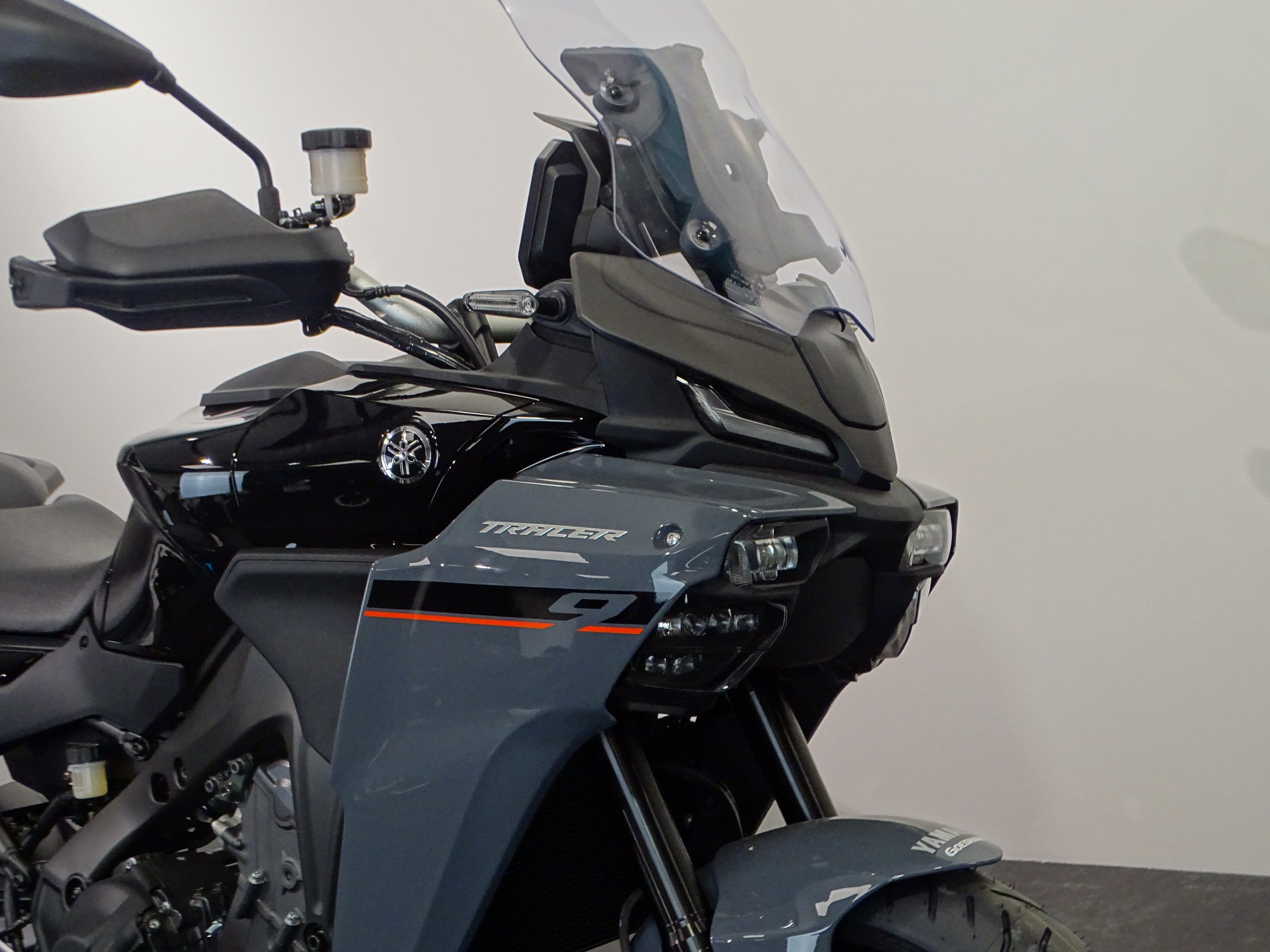 YAMAHA TRACER 9