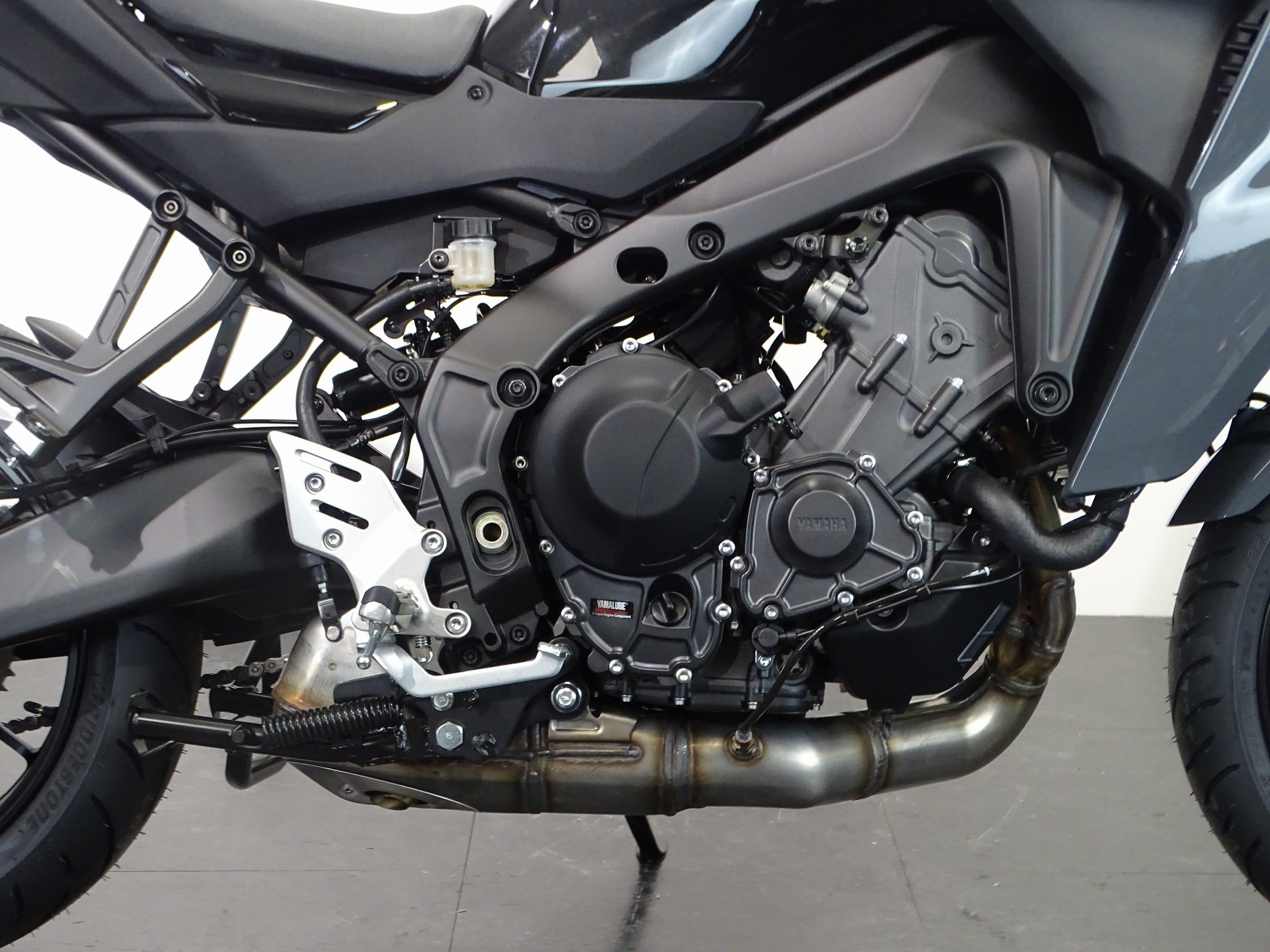 YAMAHA TRACER 9