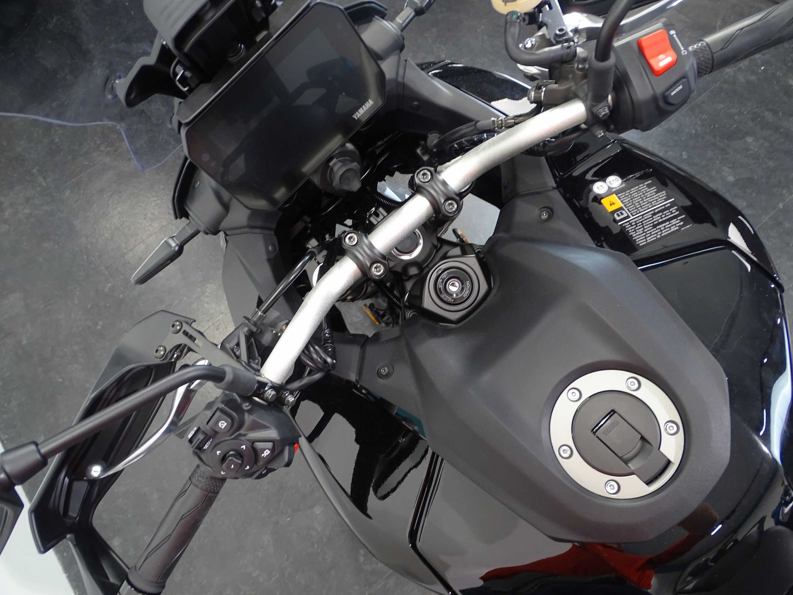 YAMAHA TRACER 9