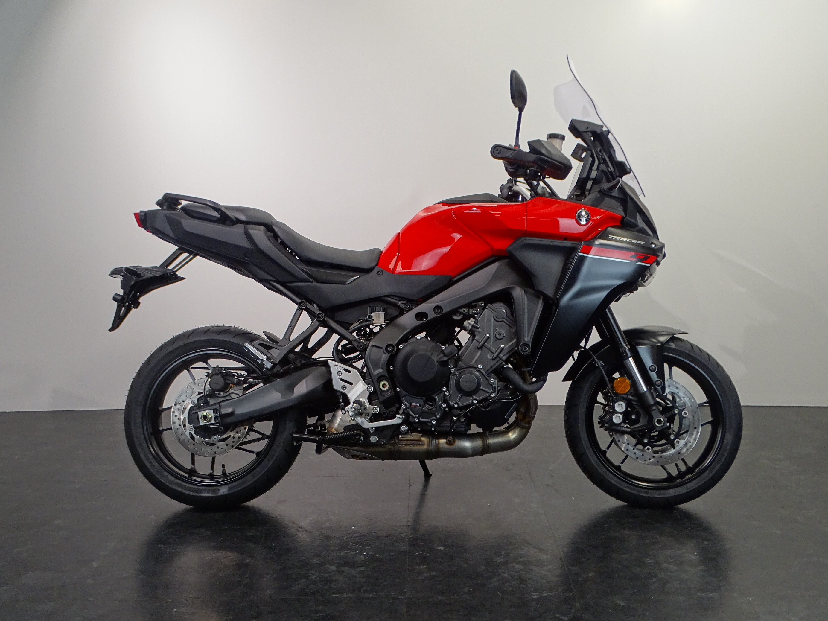 YAMAHA TRACER 9