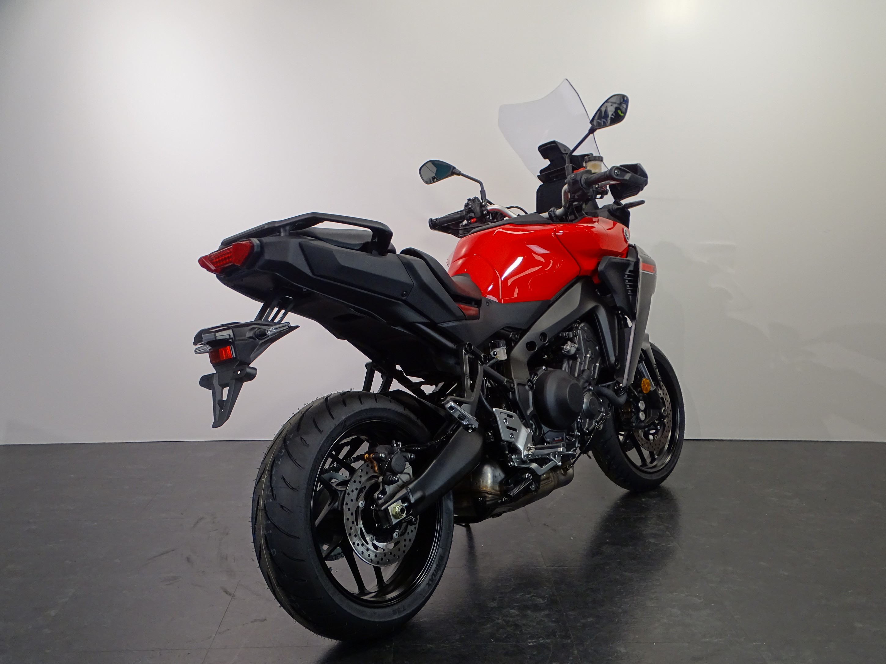 YAMAHA TRACER 9