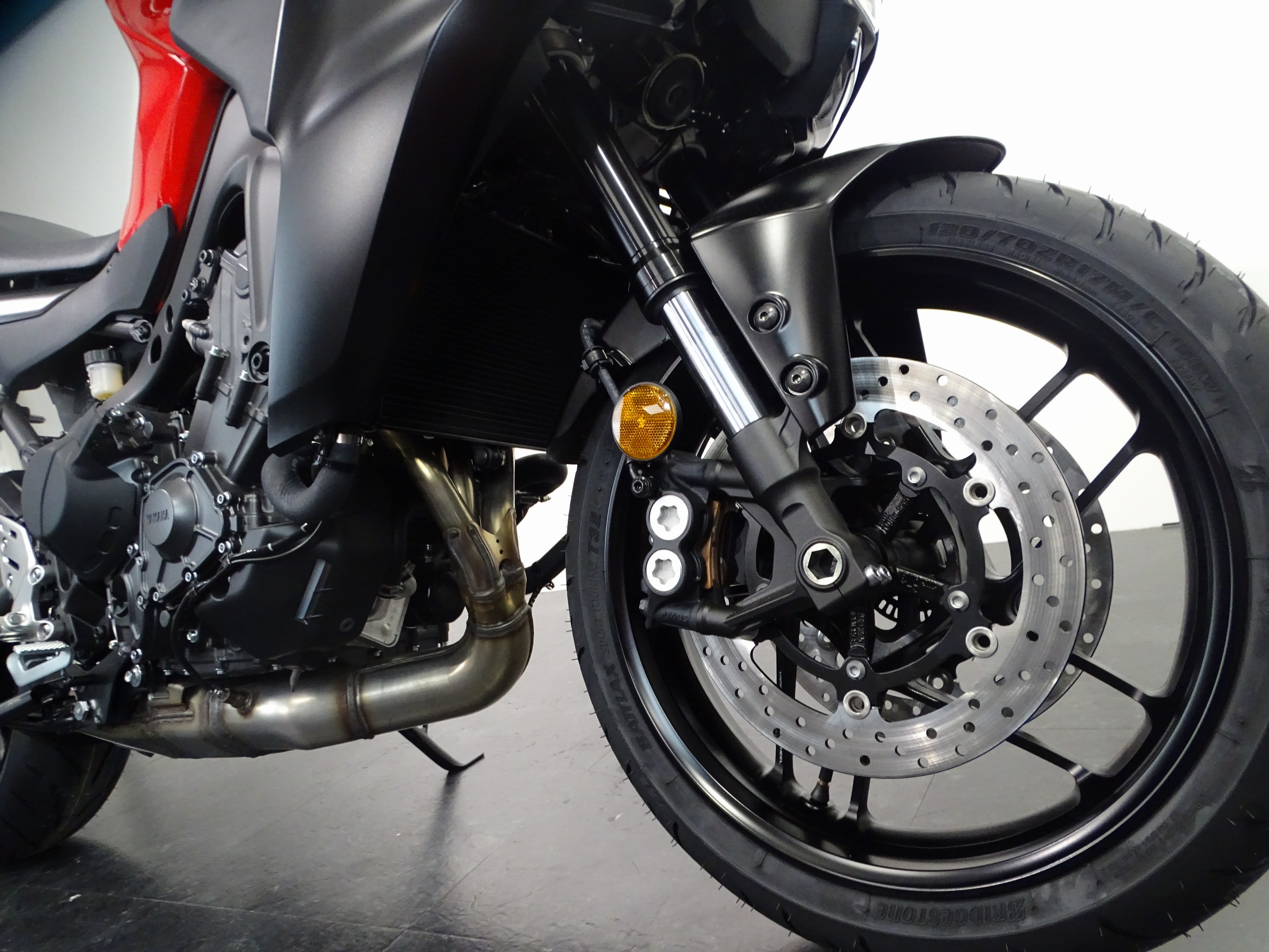 YAMAHA TRACER 9