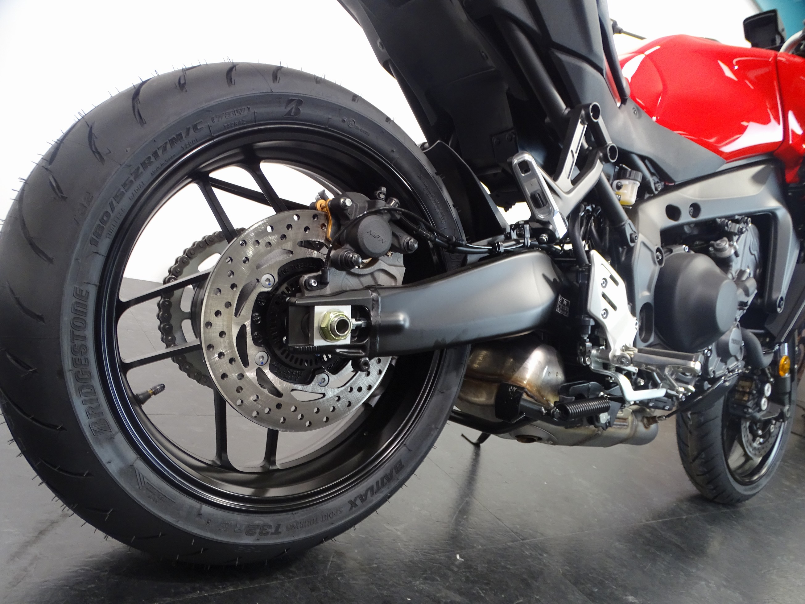 YAMAHA TRACER 9