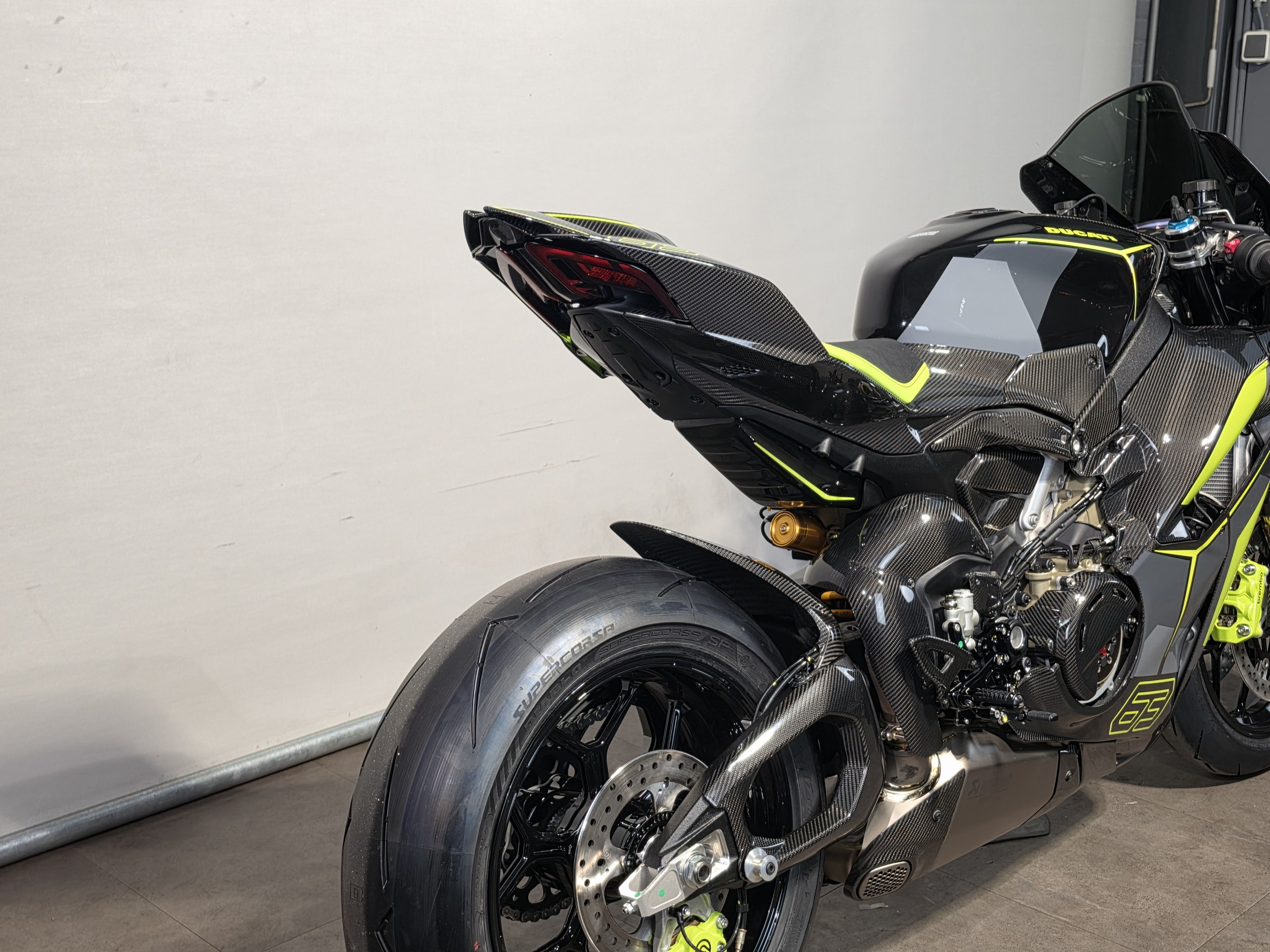 DUCATI PANIGALE V4 LAMBORGHINI