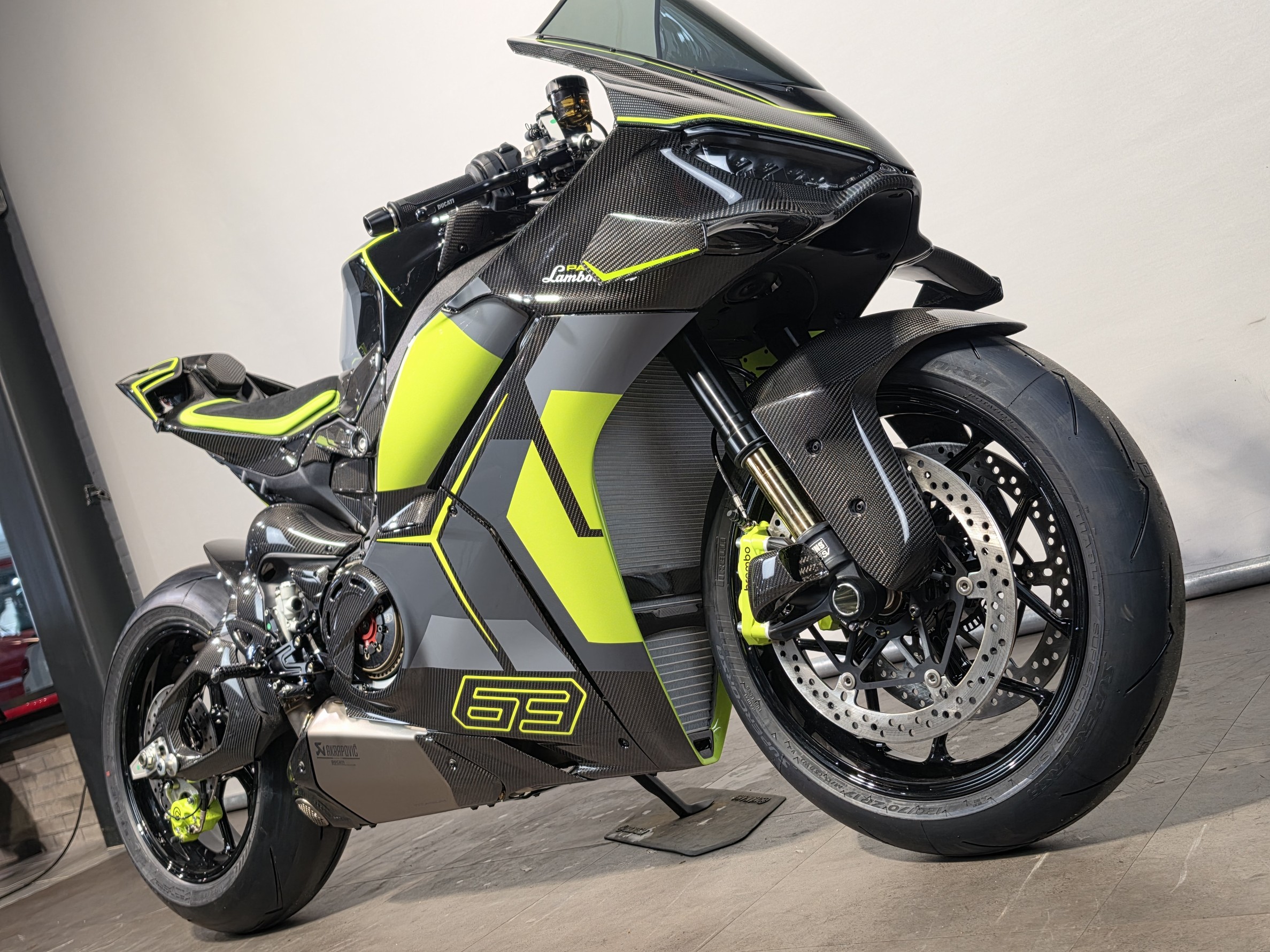 DUCATI PANIGALE V4 LAMBORGHINI