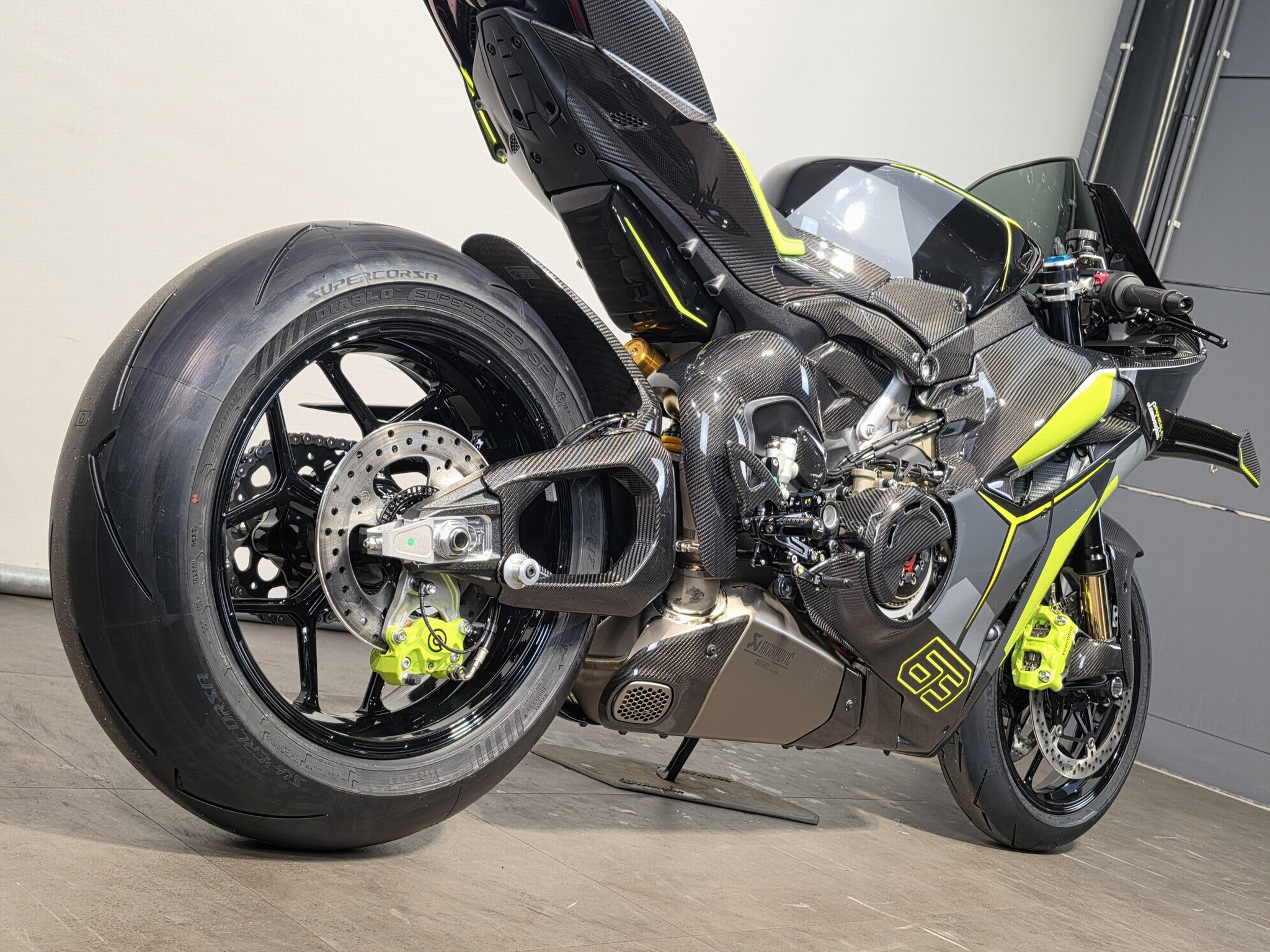 DUCATI PANIGALE V4 LAMBORGHINI