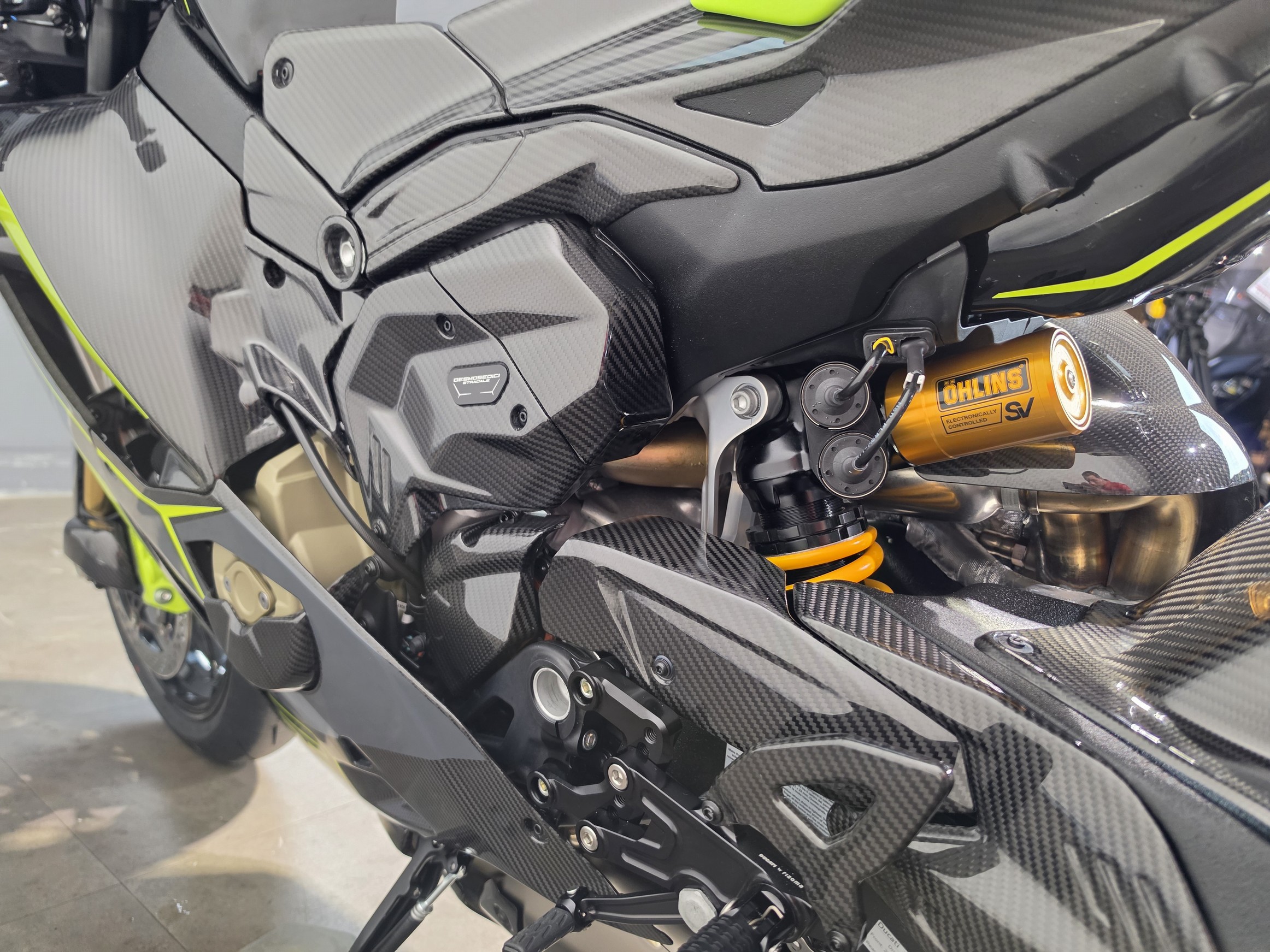 DUCATI PANIGALE V4 LAMBORGHINI