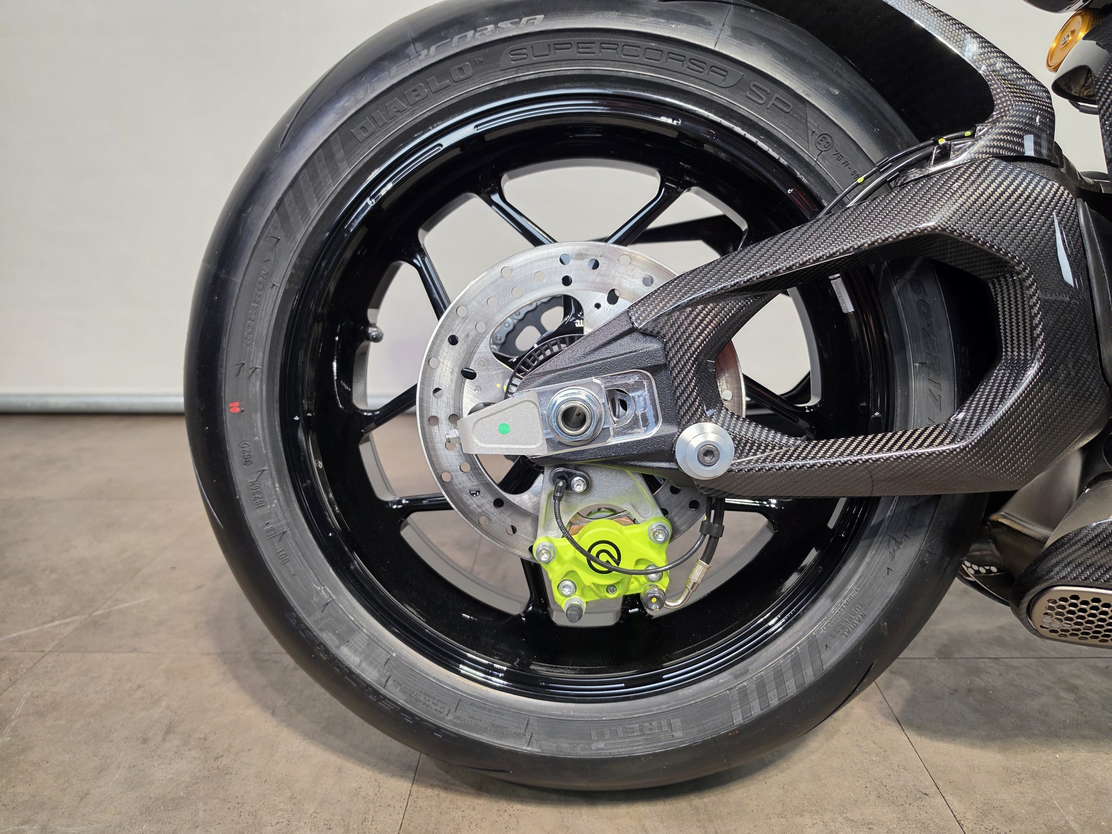 DUCATI PANIGALE V4 LAMBORGHINI