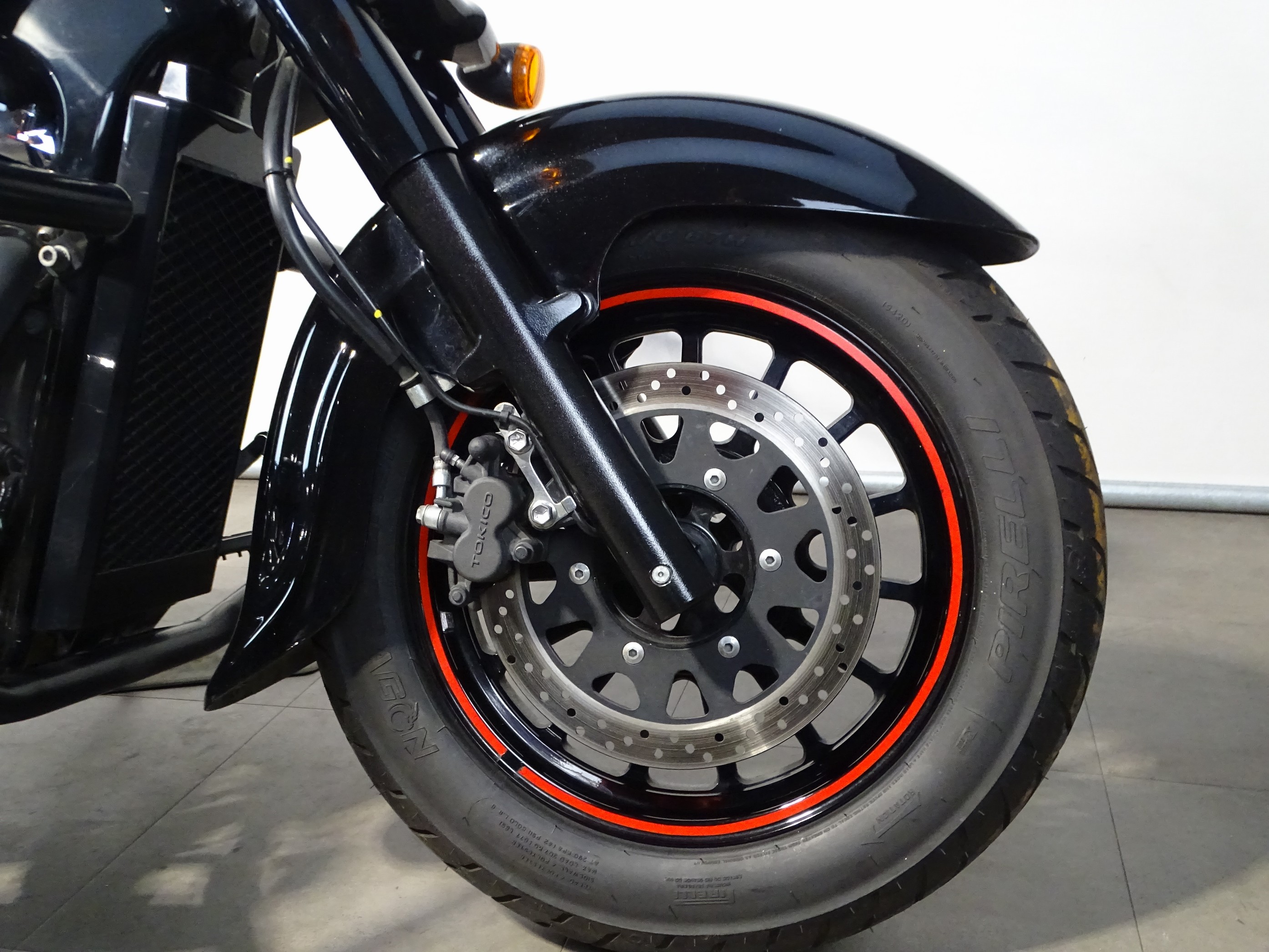 SUZUKI INTRUDER C 800