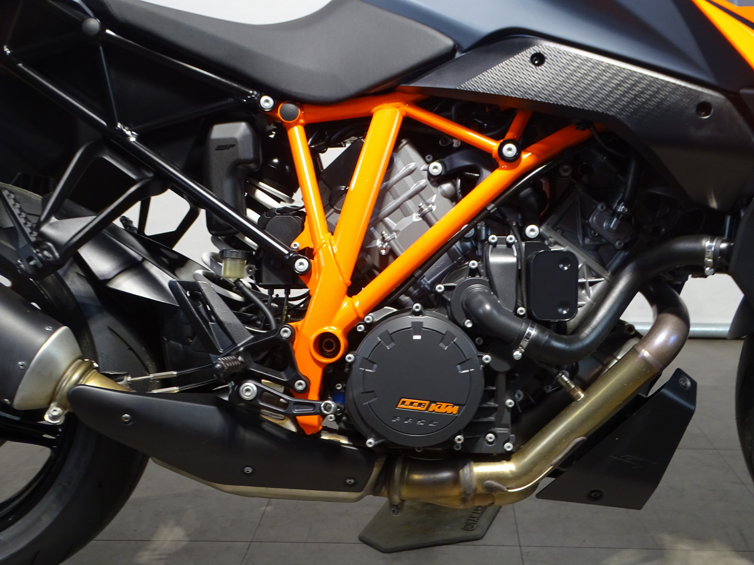 KTM 1290 SUPER DUKE GT