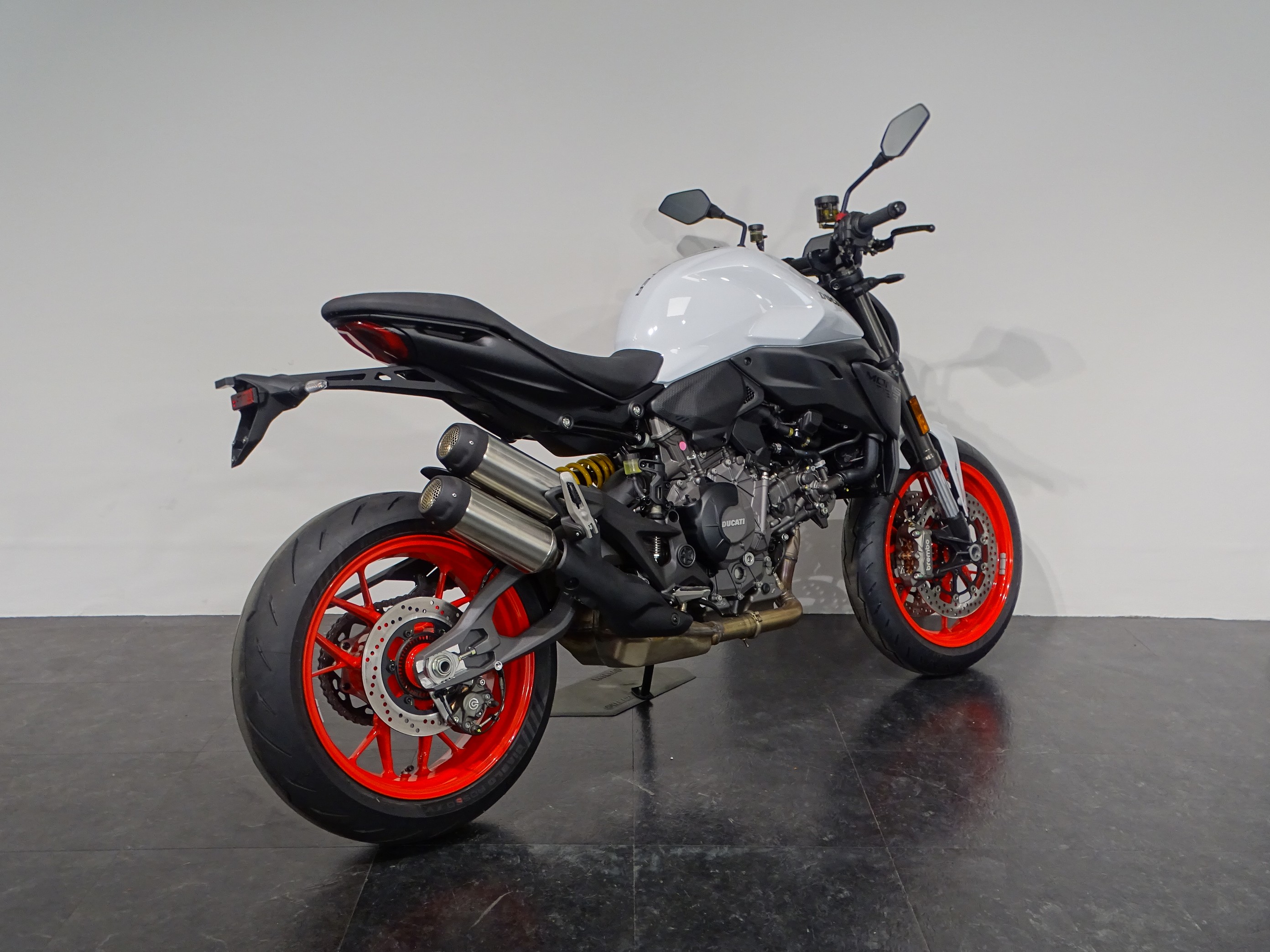 DUCATI MONSTER V2
