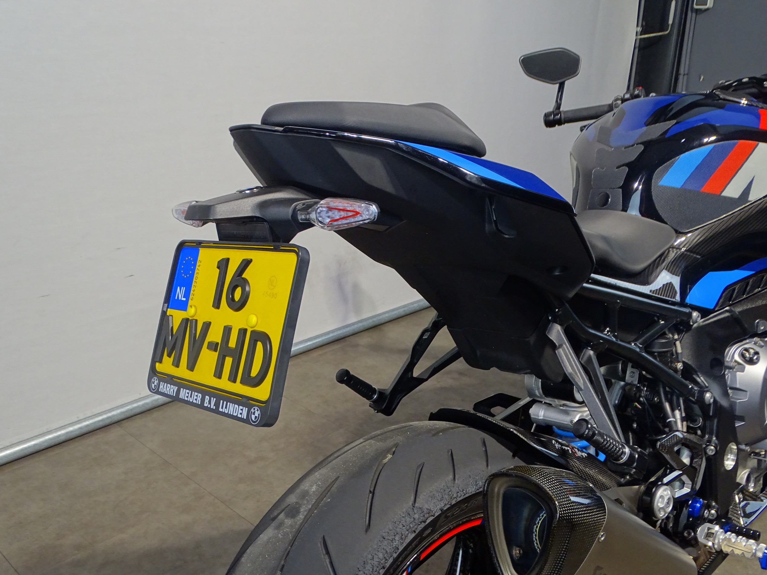 BMW M 1000 R