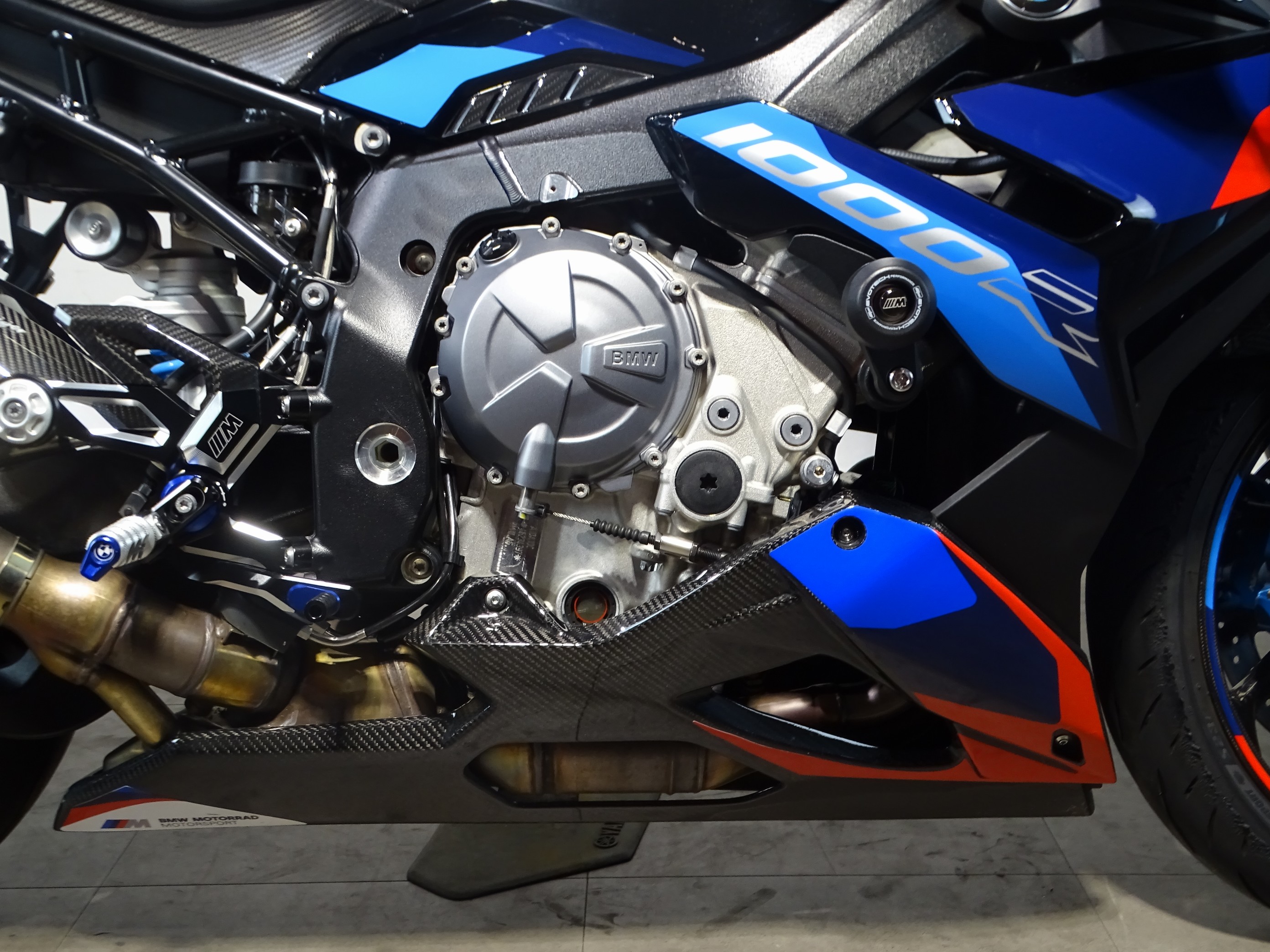 BMW M 1000 R