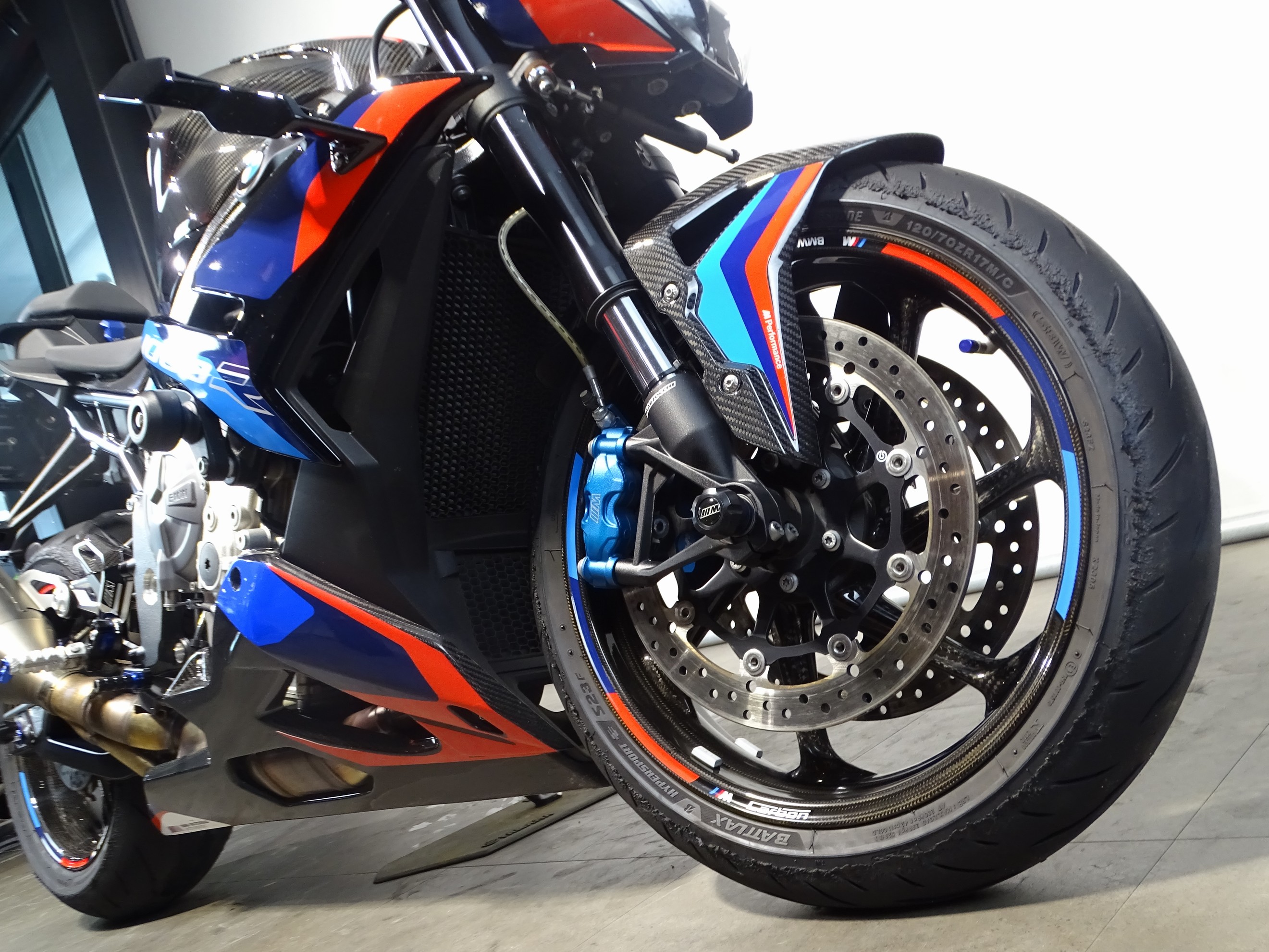 BMW M 1000 R