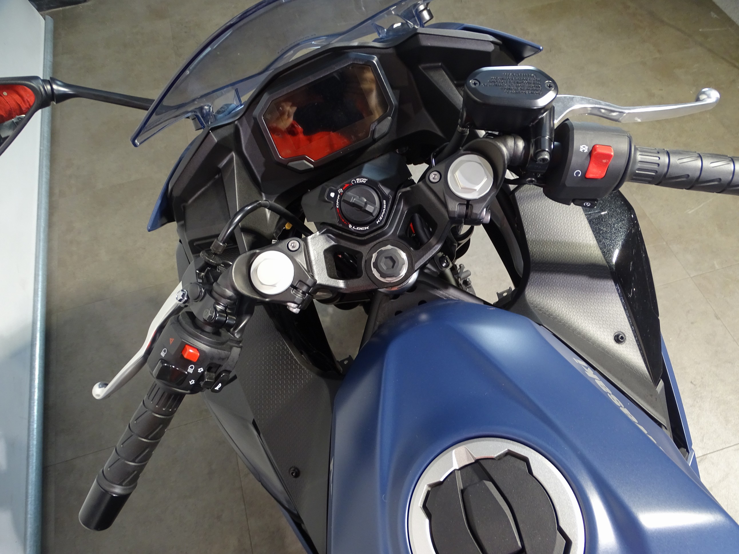 KAWASAKI NINJA 500 SE