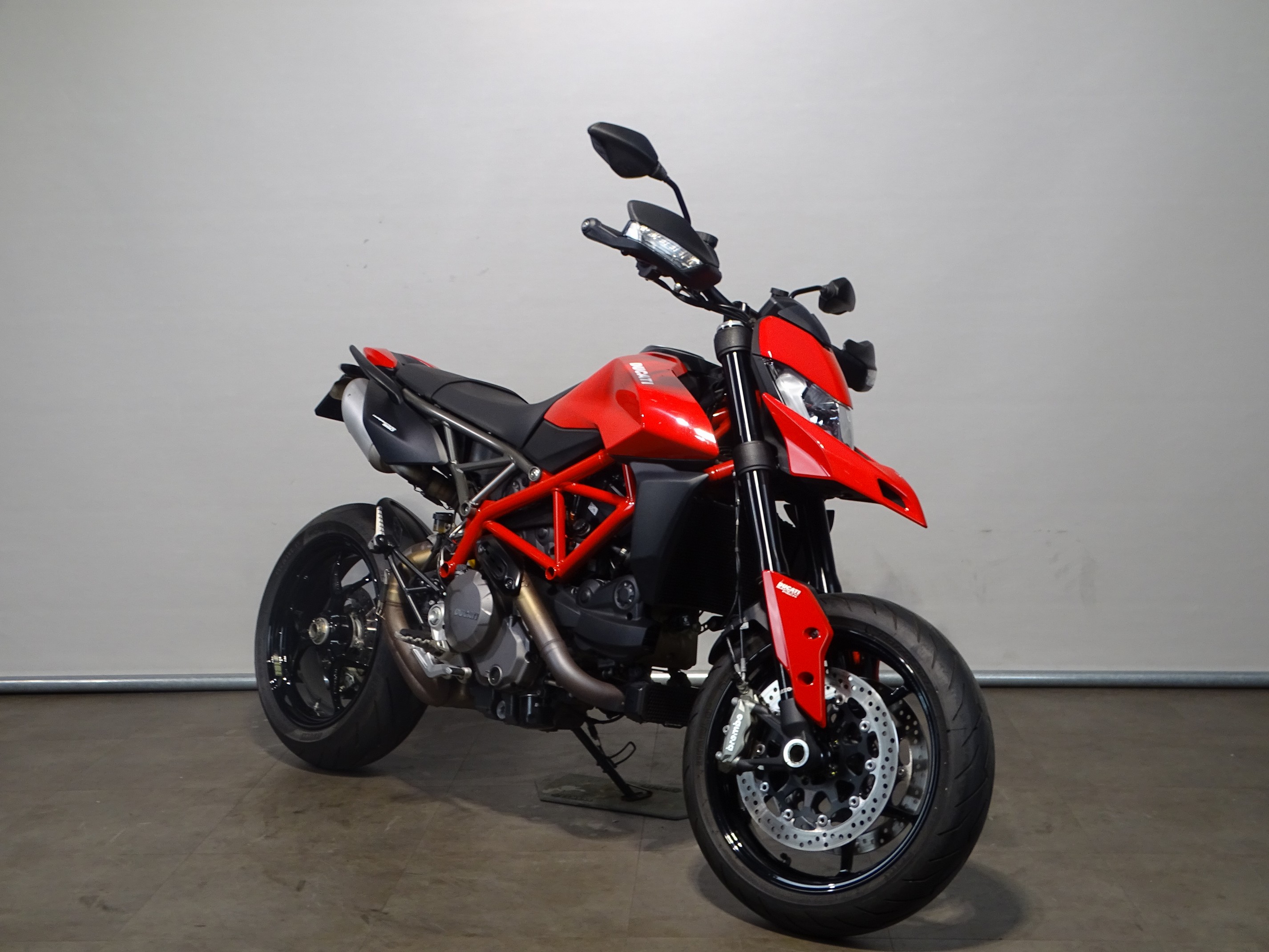 DUCATI HYPERMOTARD 950