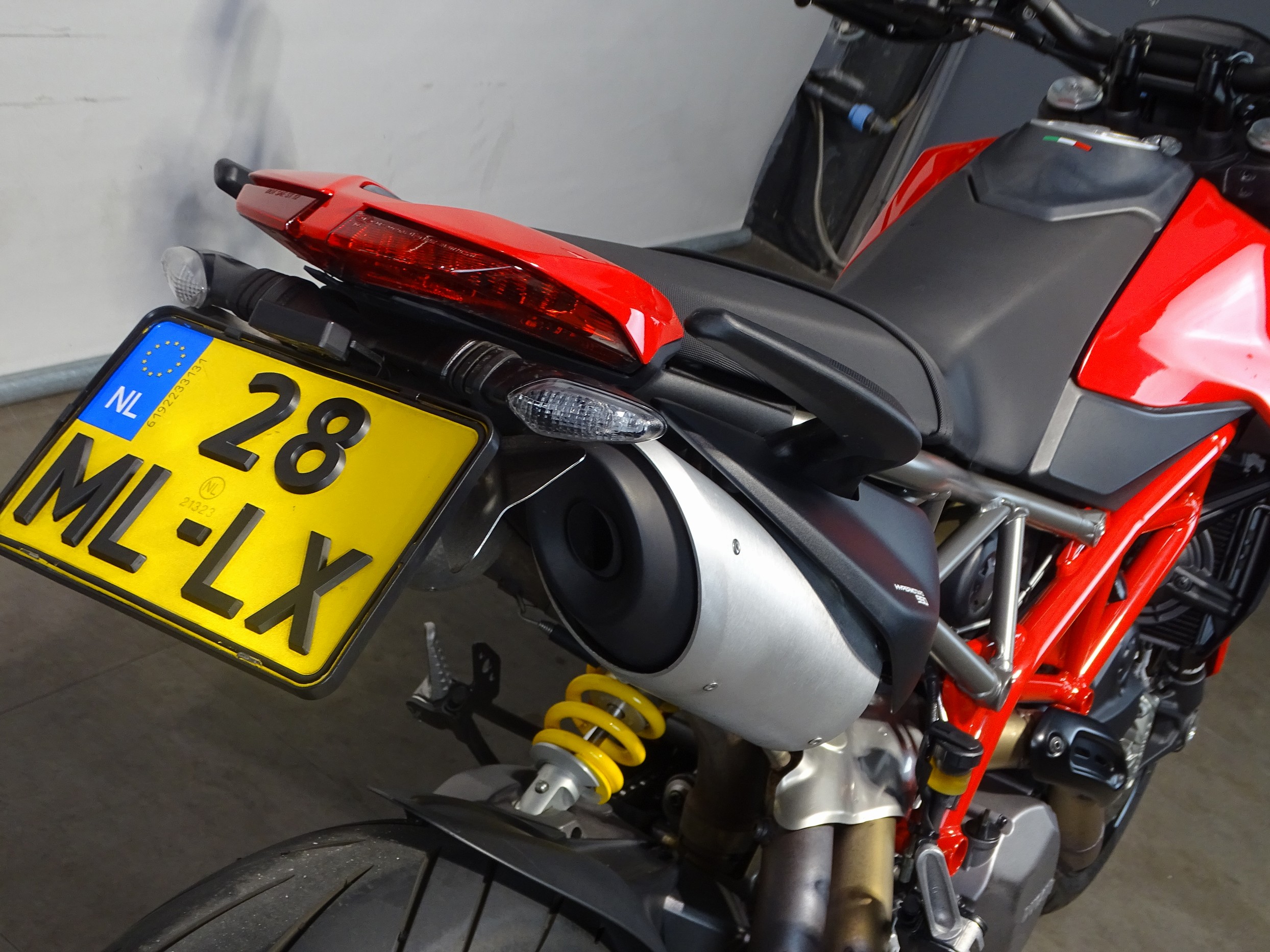 DUCATI HYPERMOTARD 950