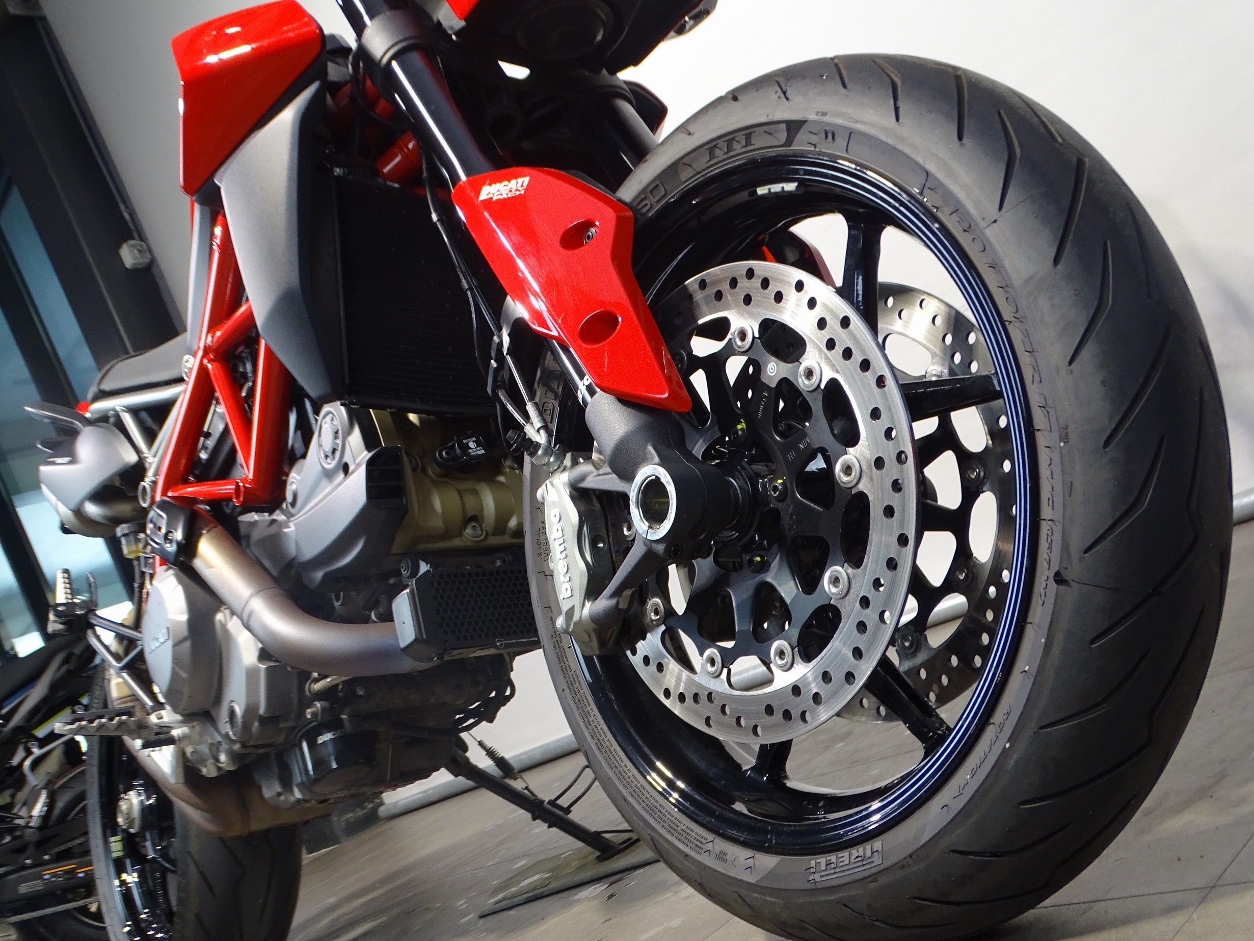 DUCATI HYPERMOTARD 950