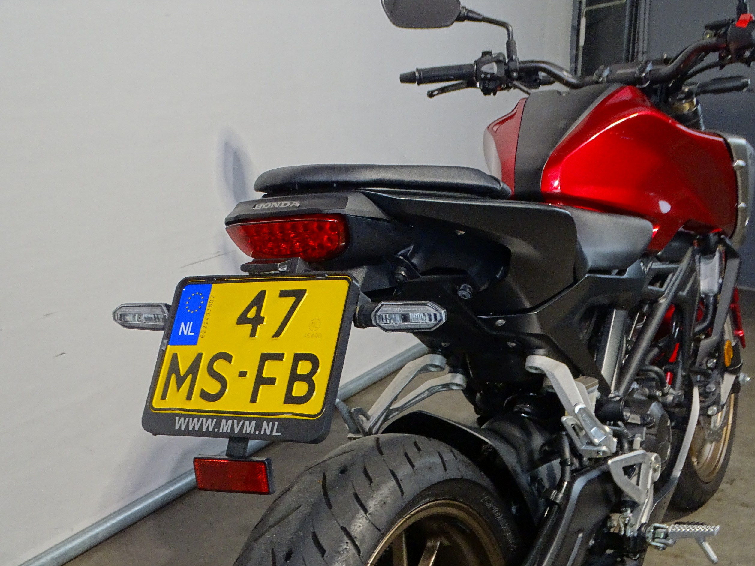 HONDA CB 125 R