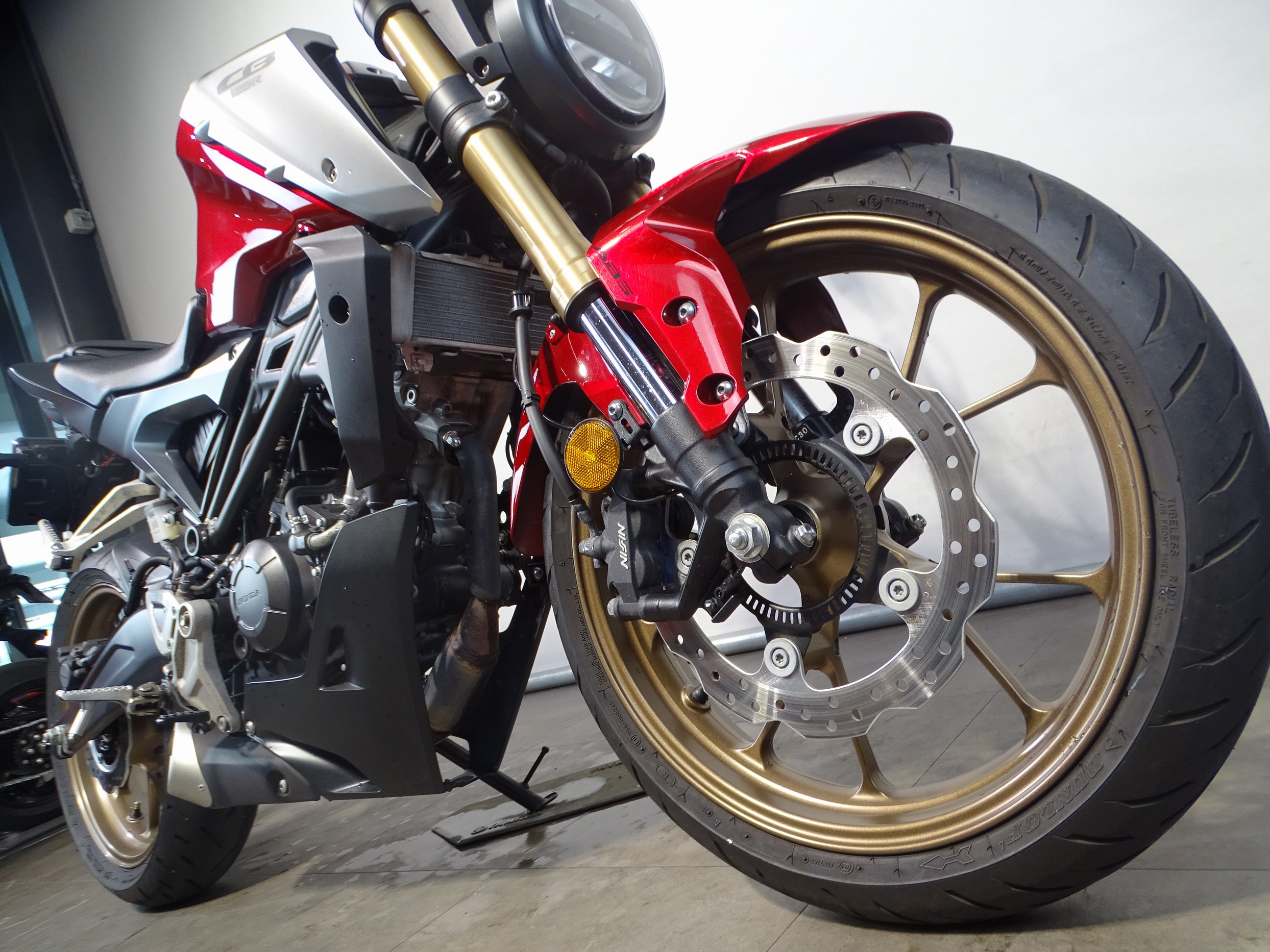 HONDA CB 125 R