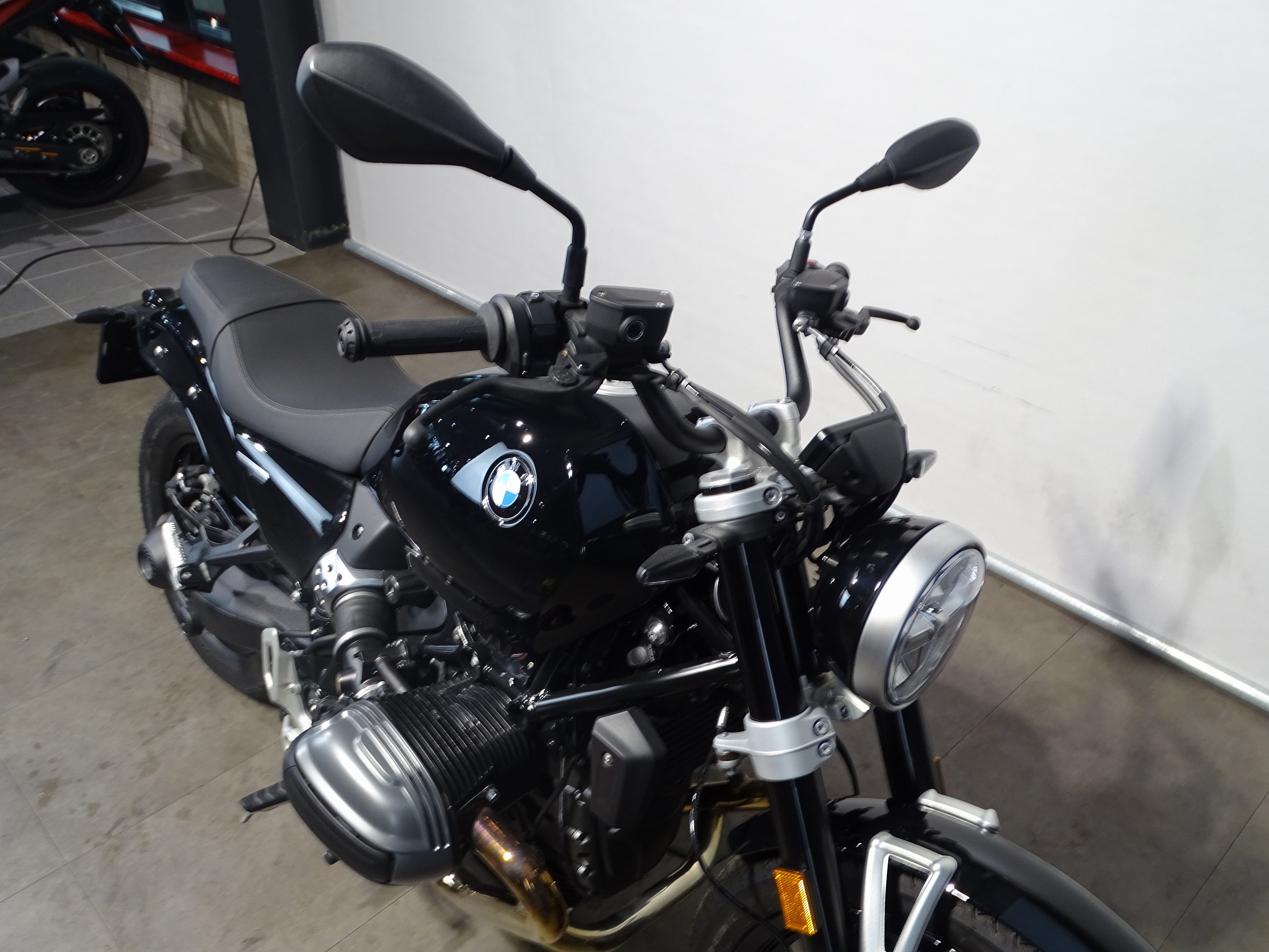 BMW R 12 NINE-T