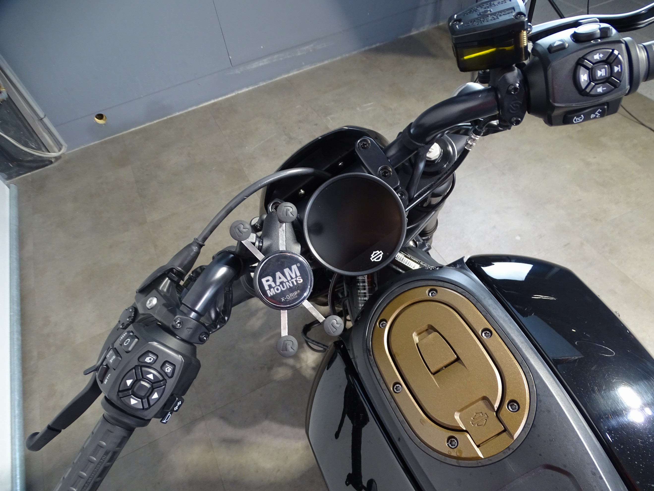 HARLEY-DAVIDSON SPORTSTER S RH 1250