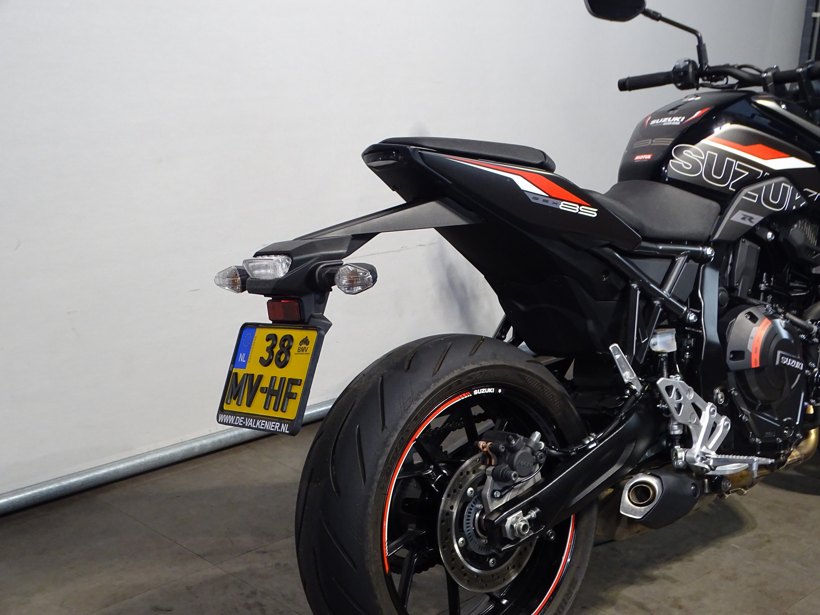 SUZUKI GSX-8S