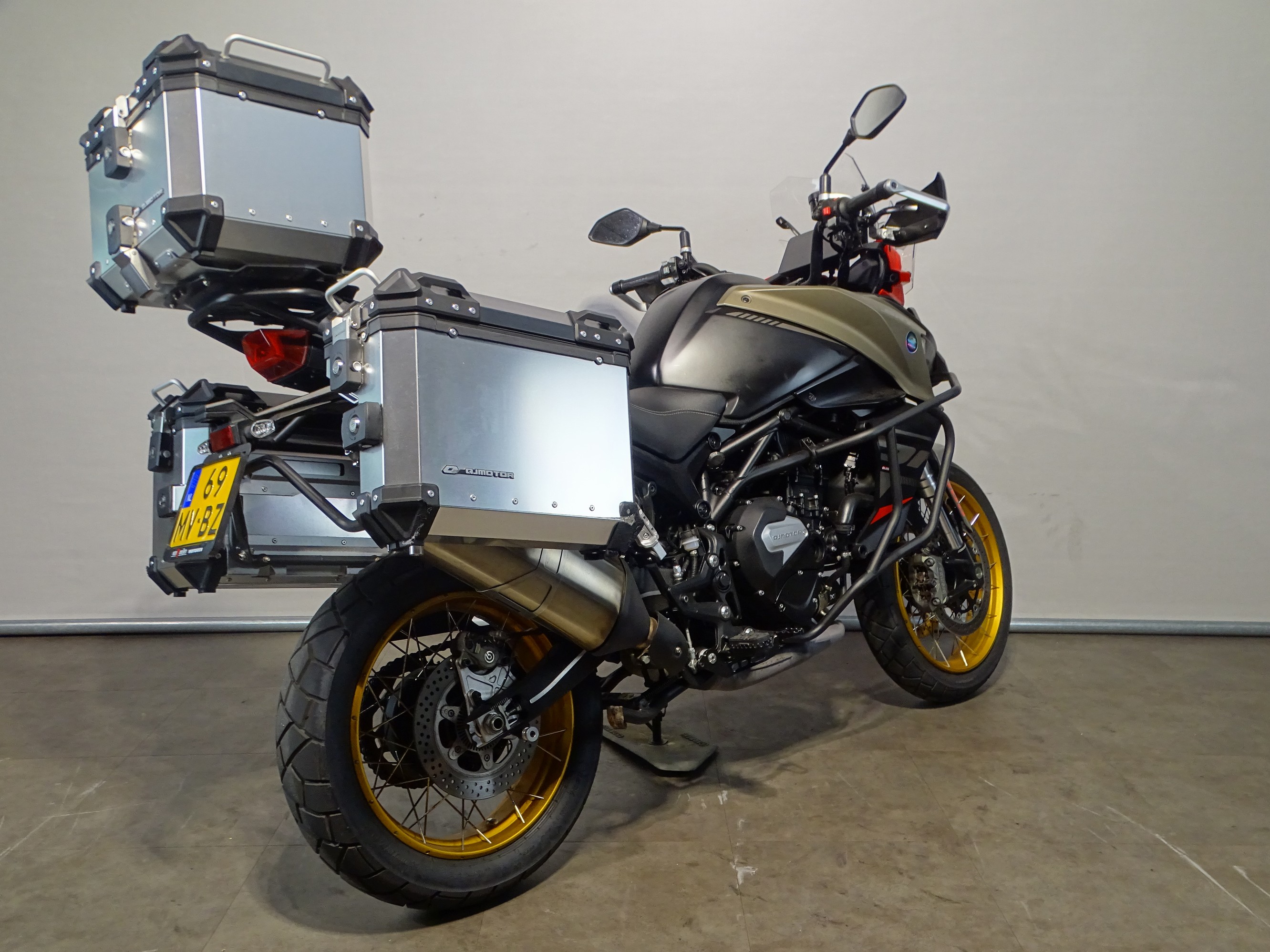 QJMOTOR SRT 800 SX TOURING