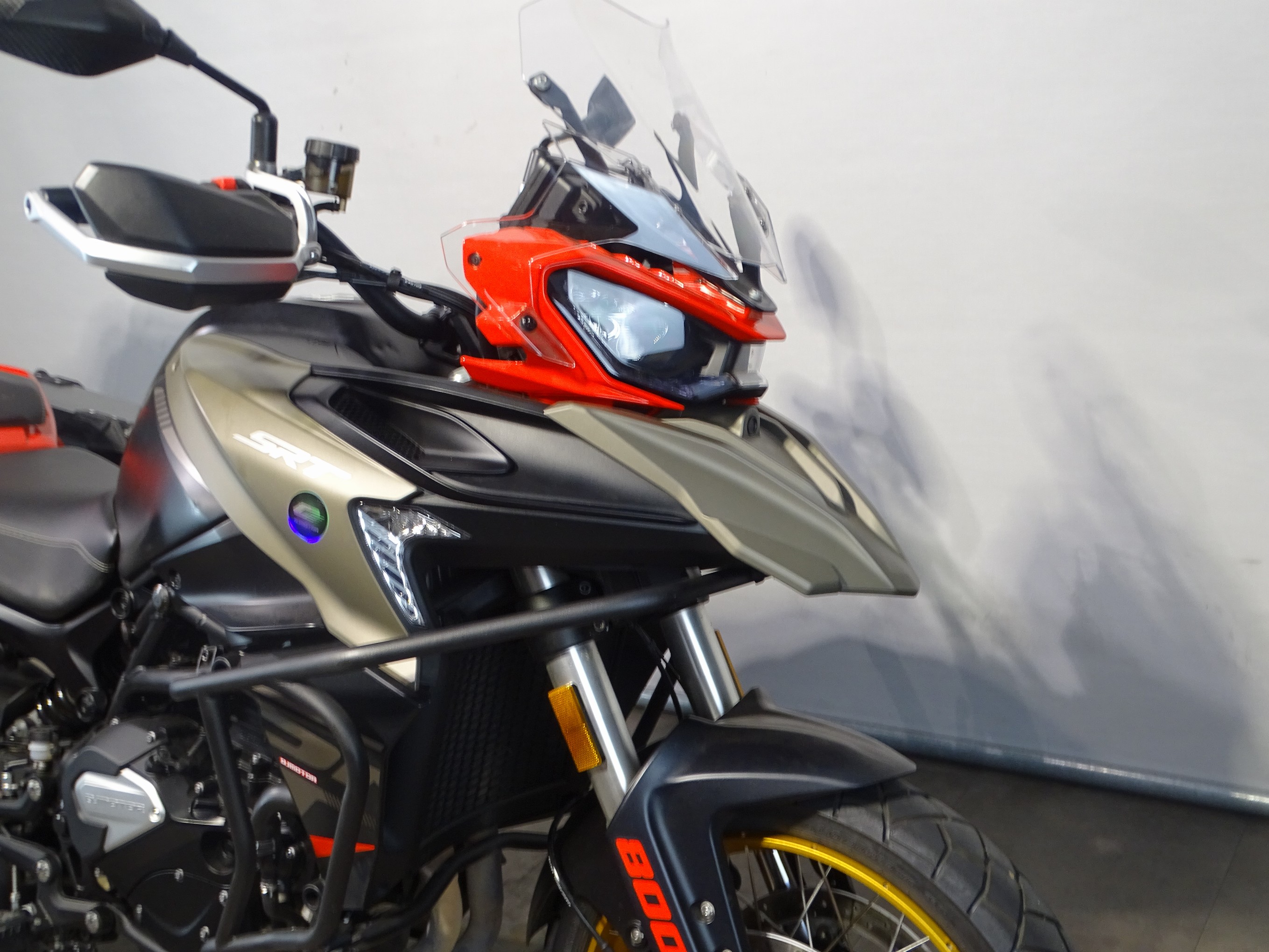 QJMOTOR SRT 800 SX TOURING