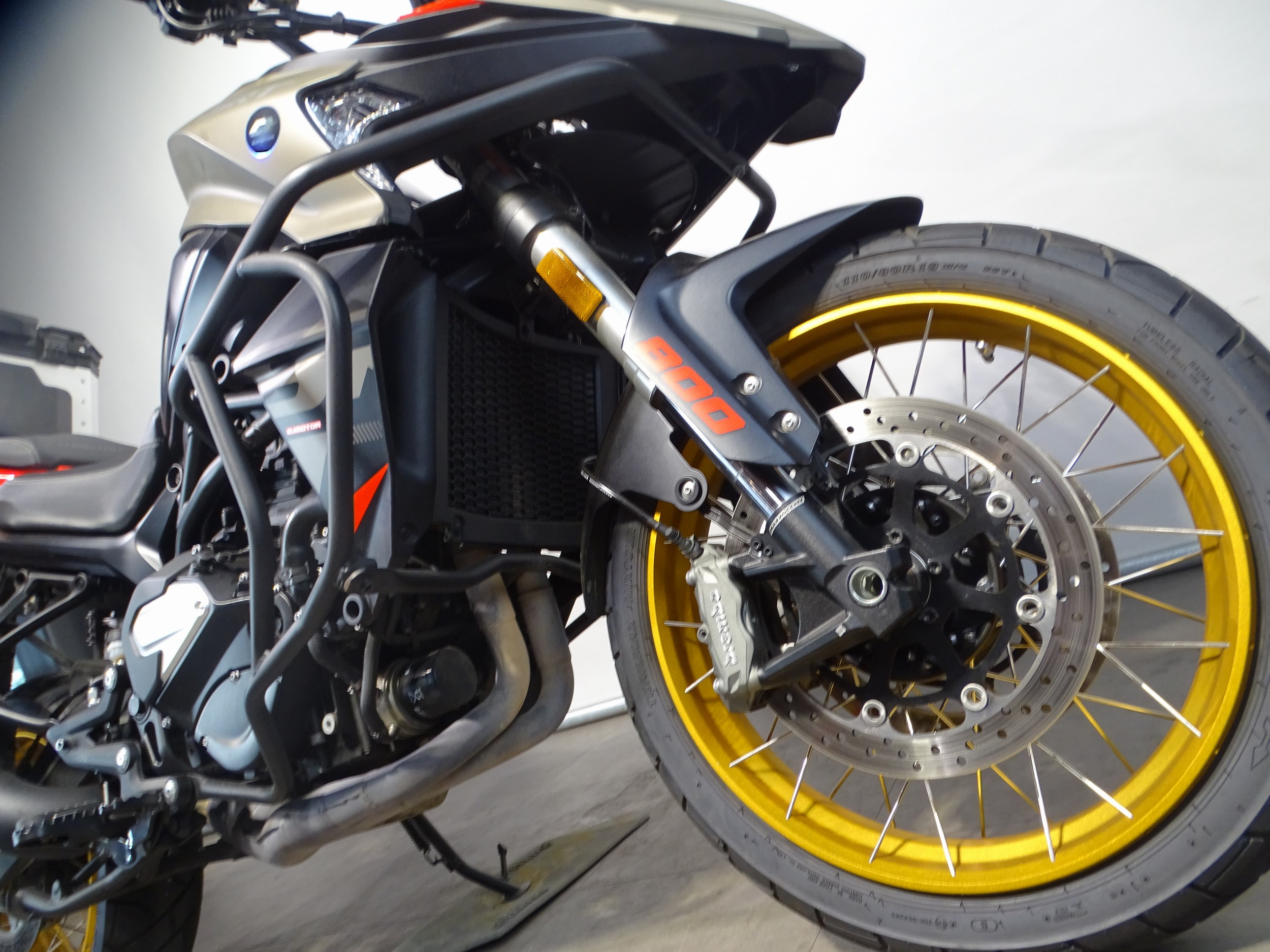 QJMOTOR SRT 800 SX TOURING