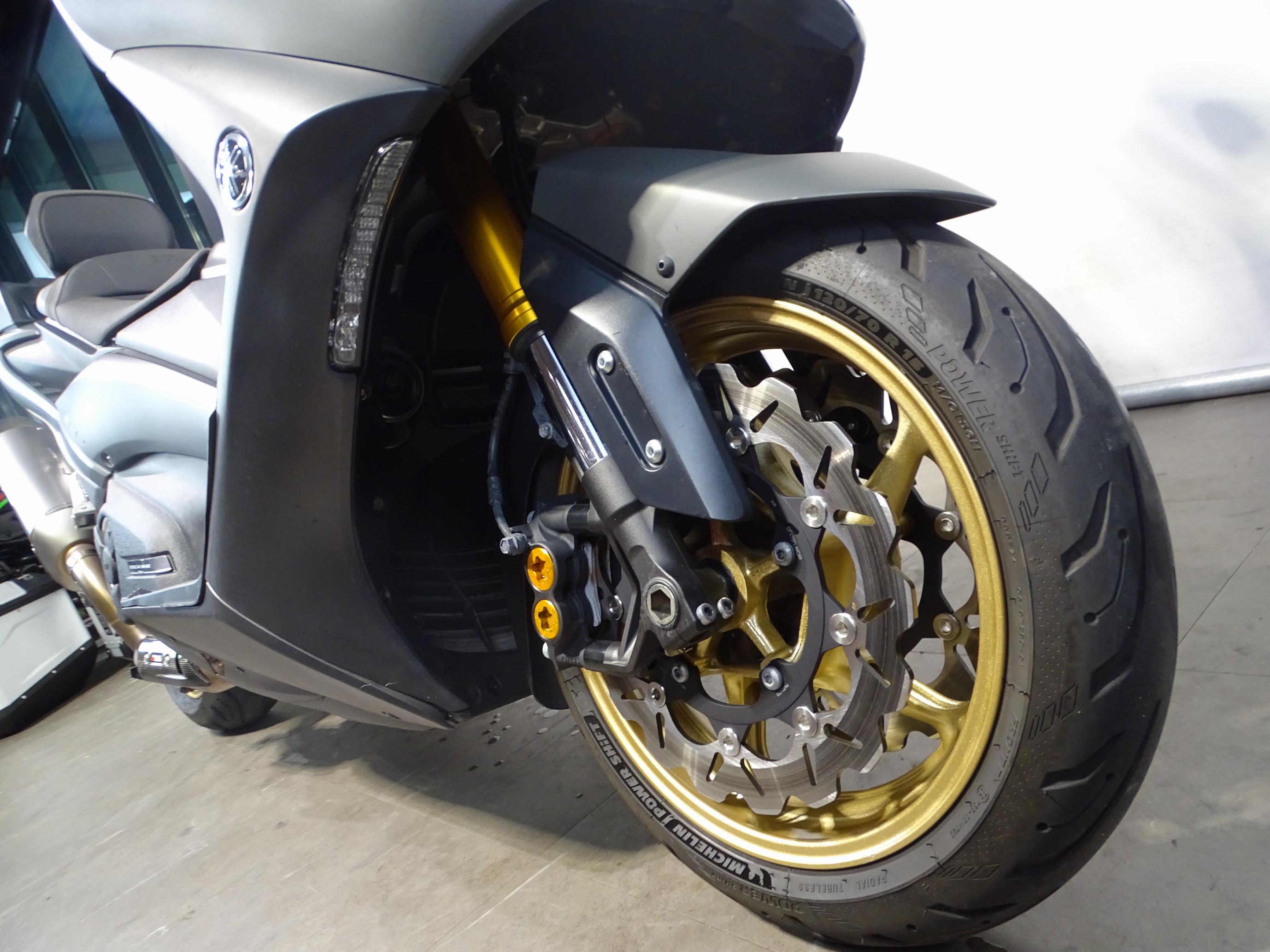 YAMAHA T-MAX TECH MAX