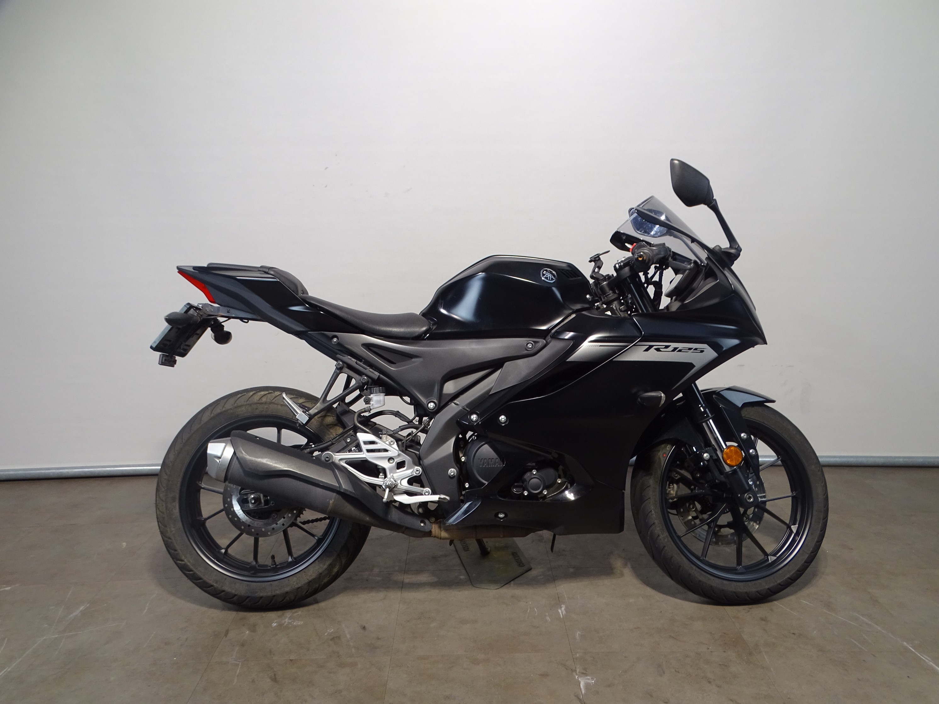 YAMAHA YZF-R 125