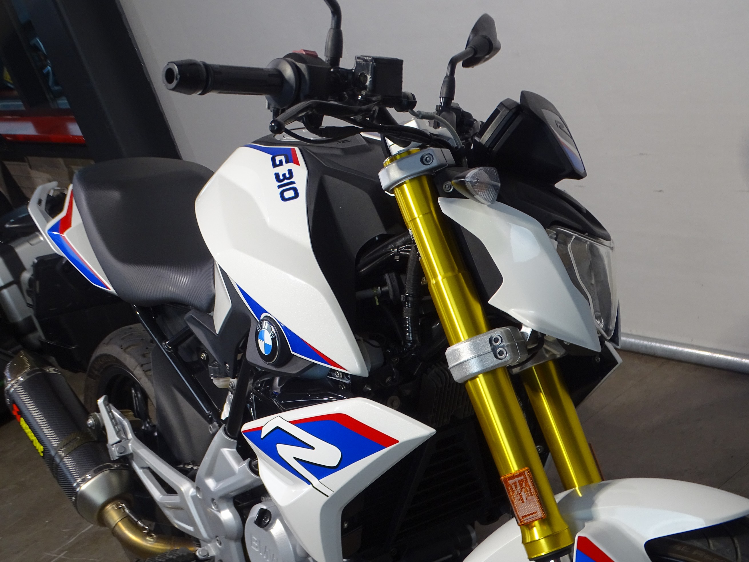 BMW G 310 R