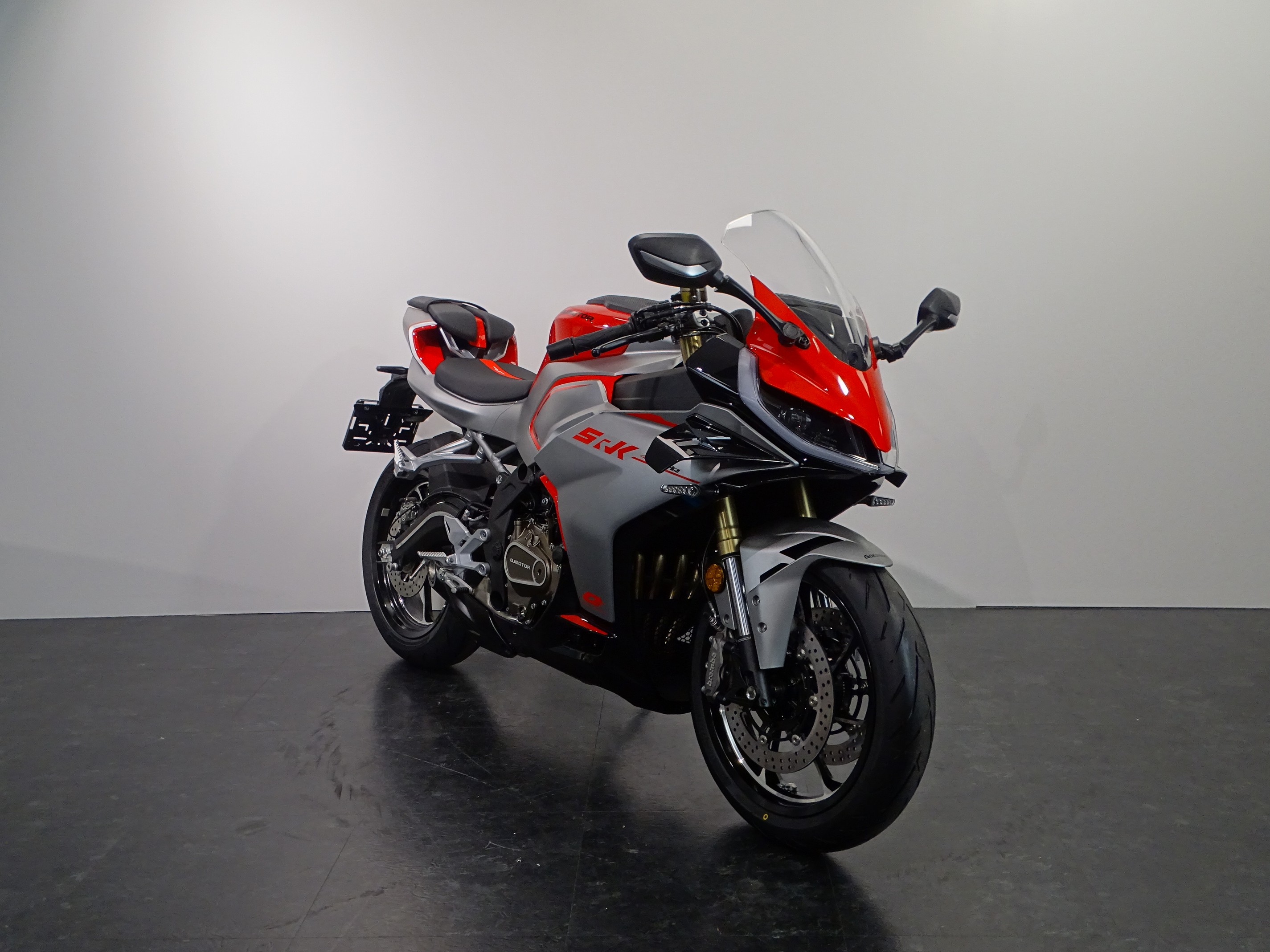 QJMOTOR SRK 421 RR