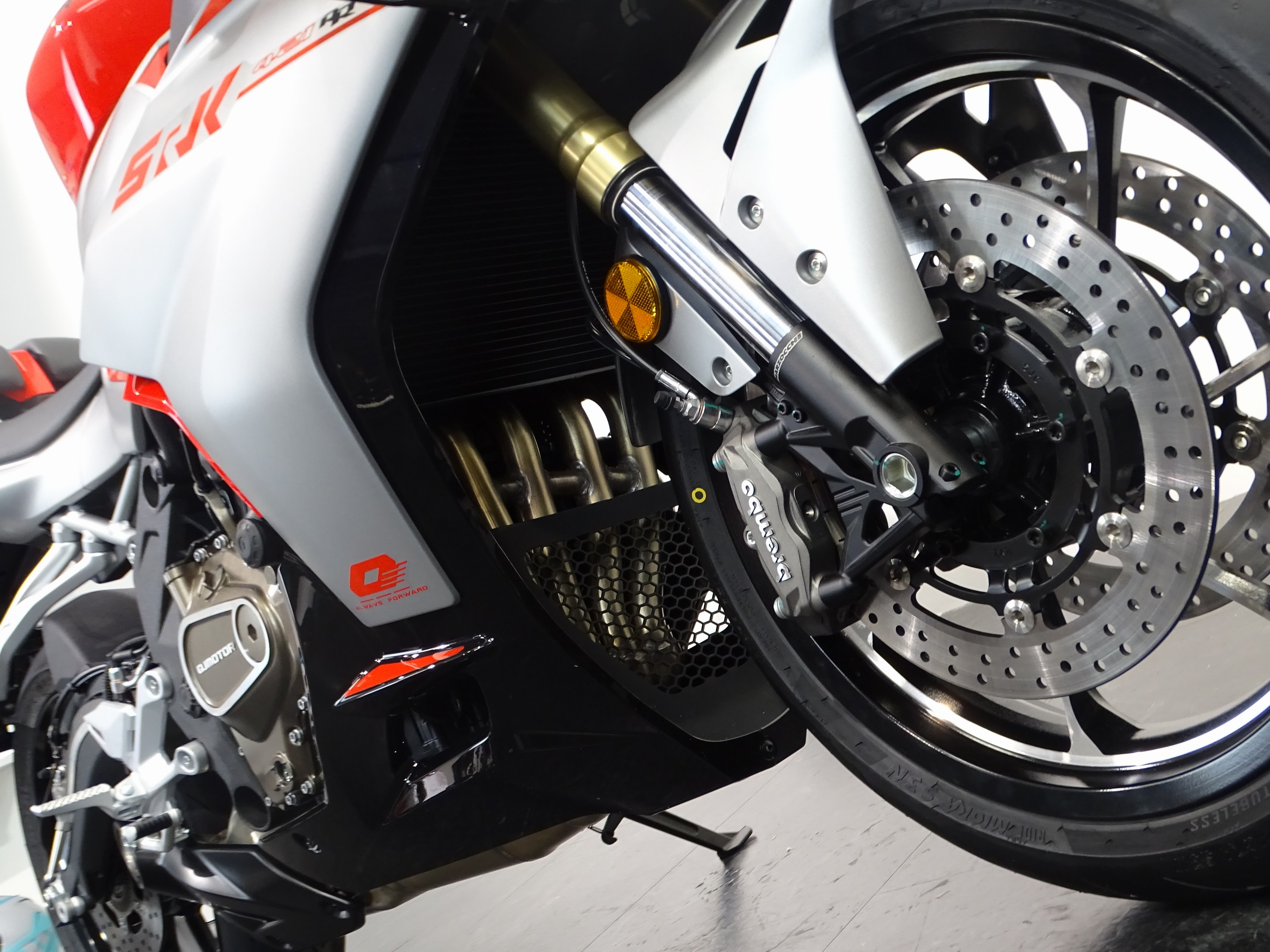 QJMOTOR SRK 421 RR
