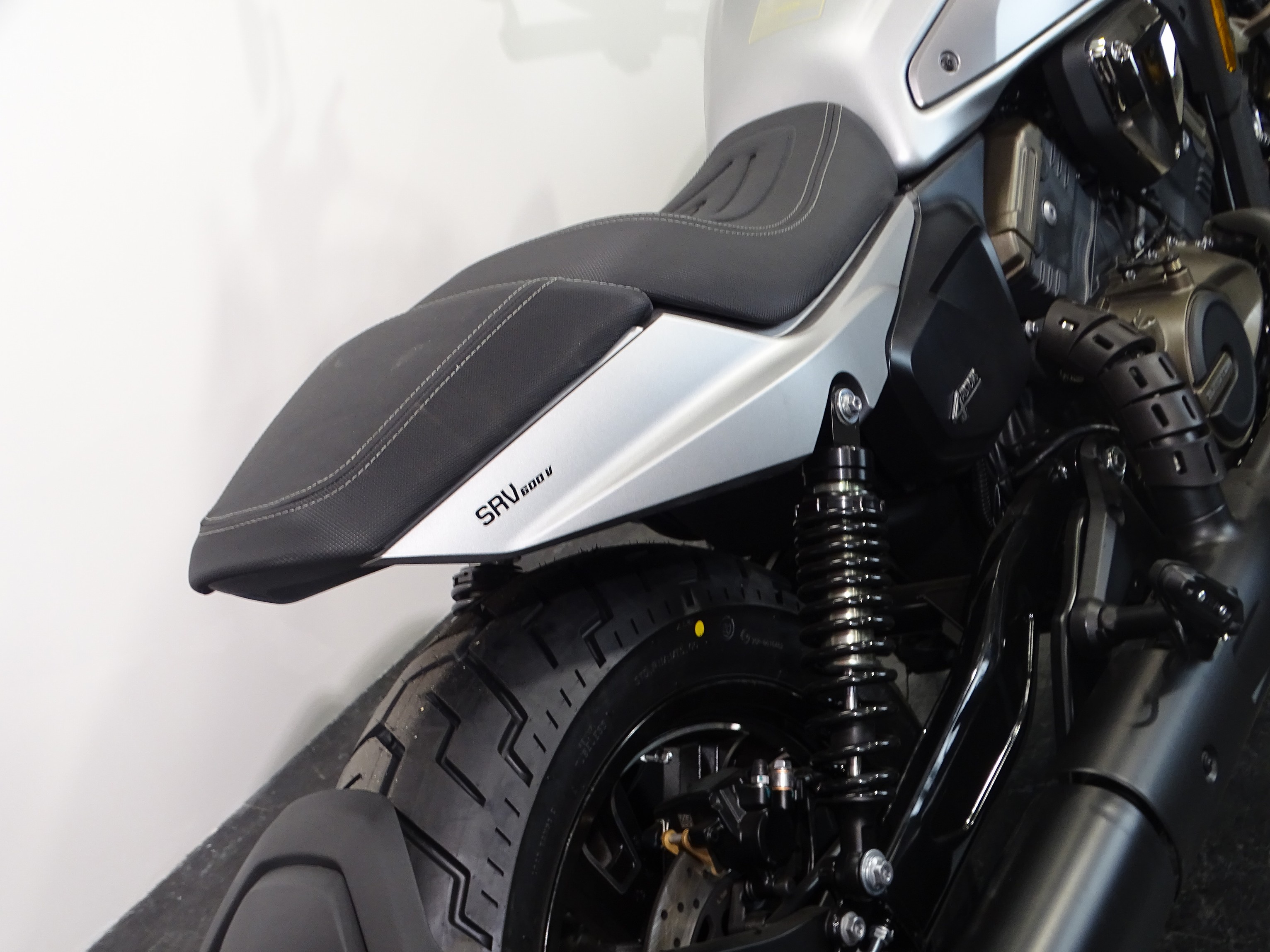 QJMOTOR SRV 600 V4