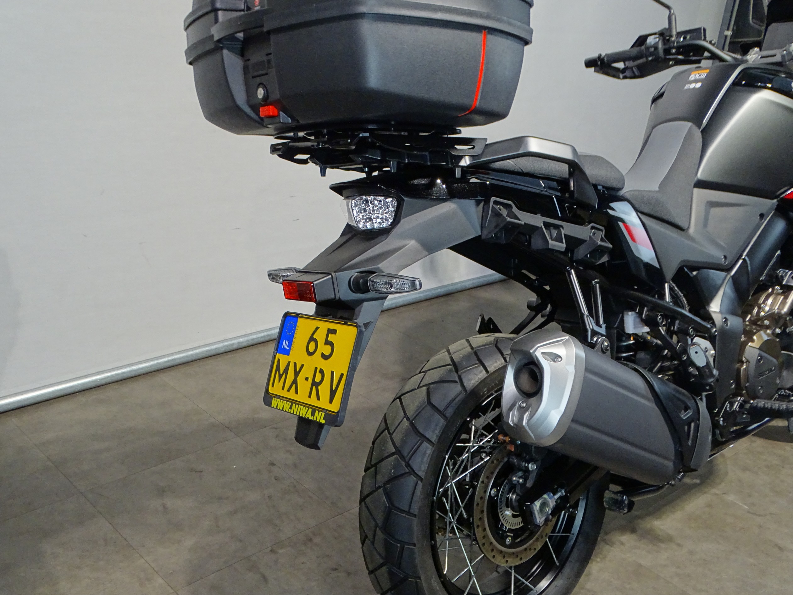 SUZUKI DL 1050 DE V-STROM