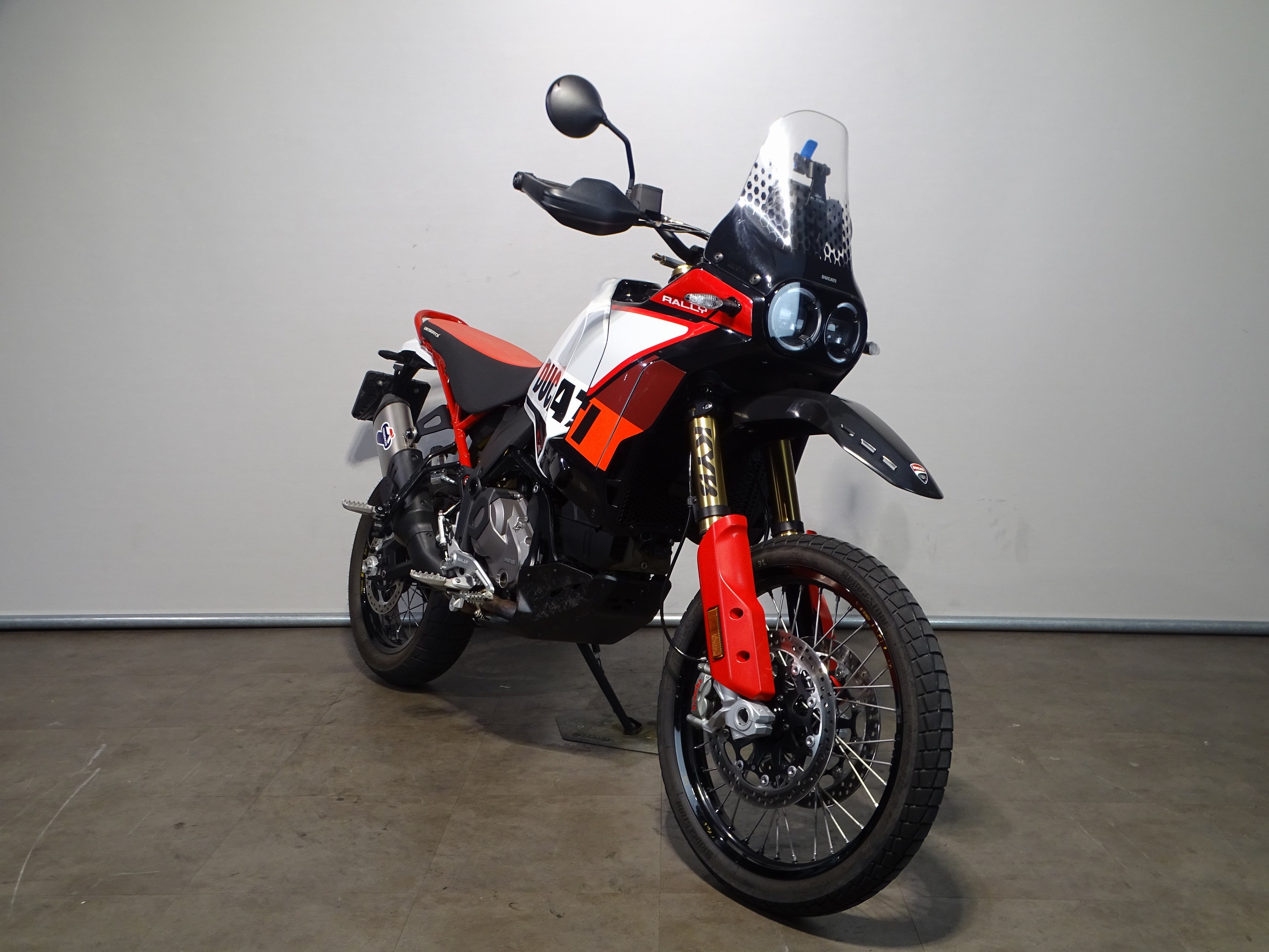 DUCATI DESERT X RALLY
