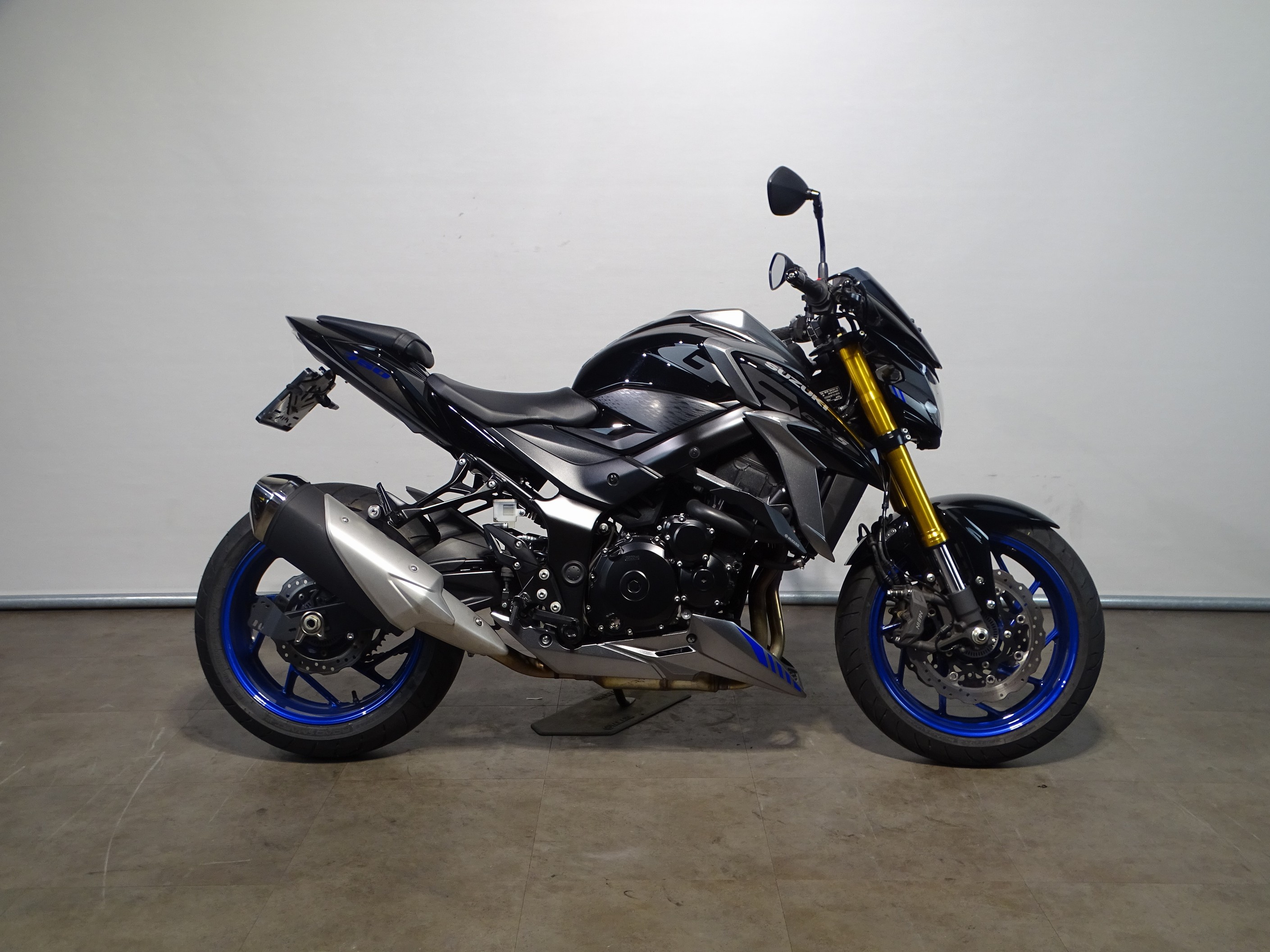 SUZUKI GSX-S 750