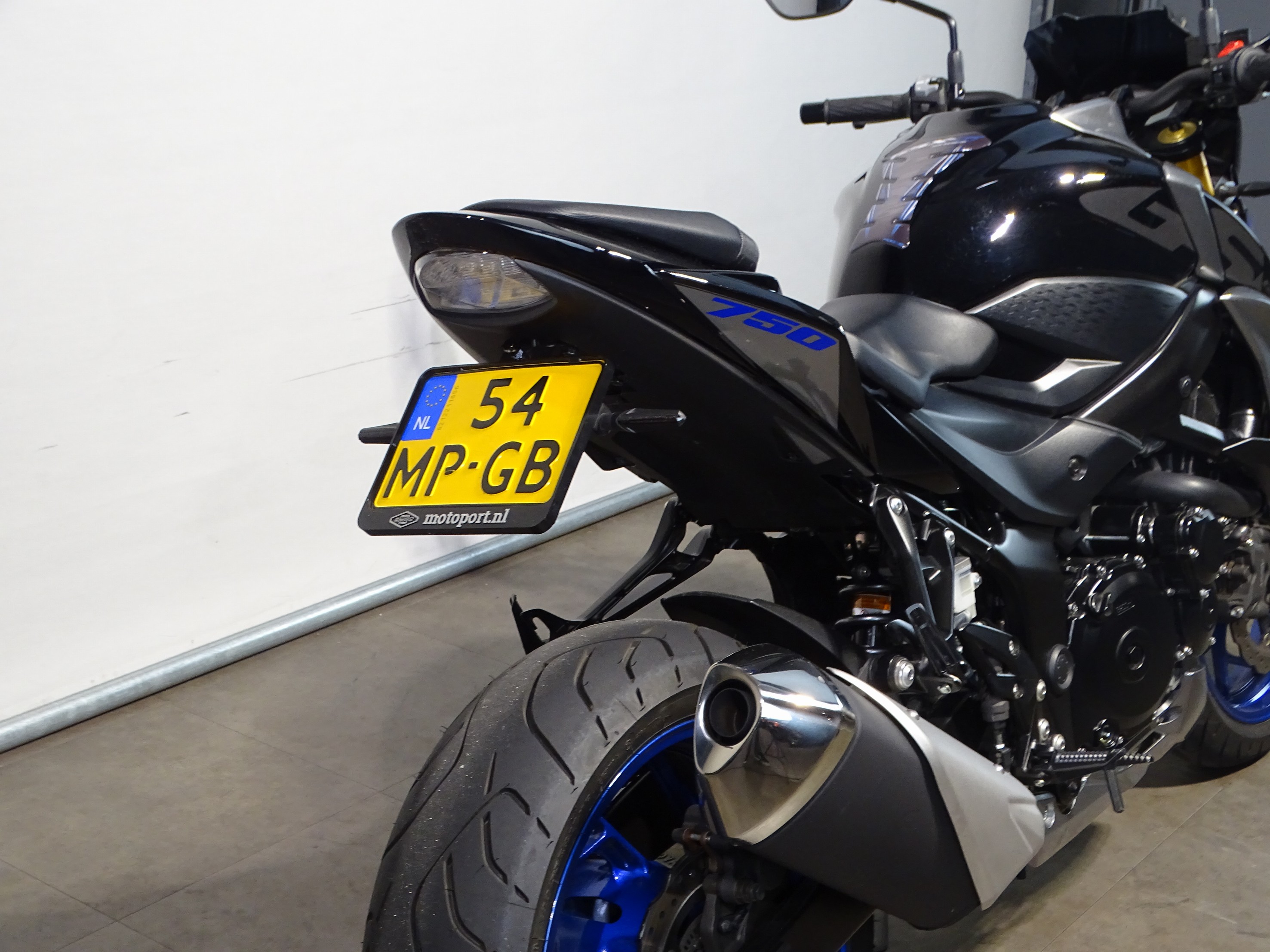 SUZUKI GSX-S 750