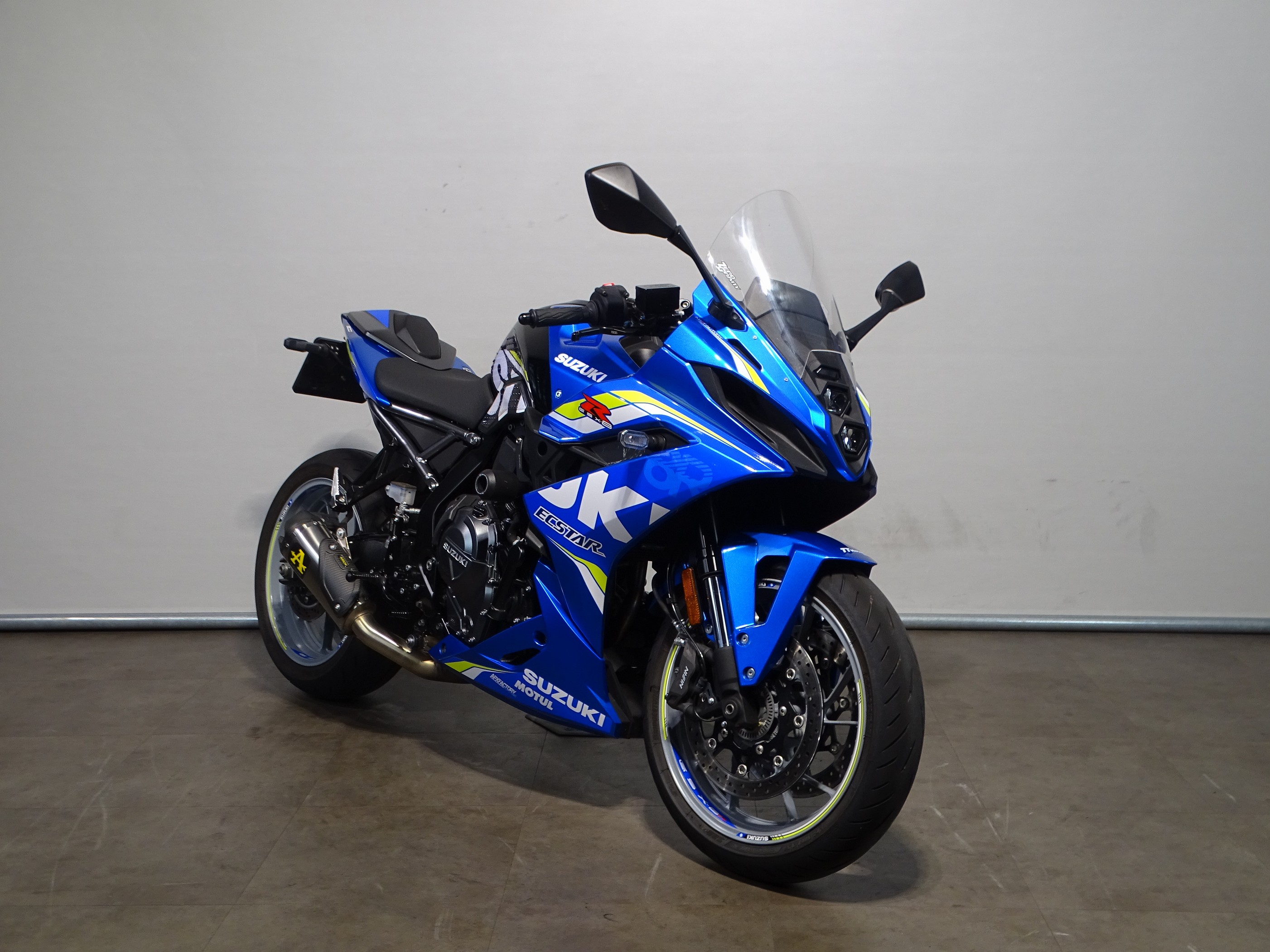 SUZUKI GSX-8R