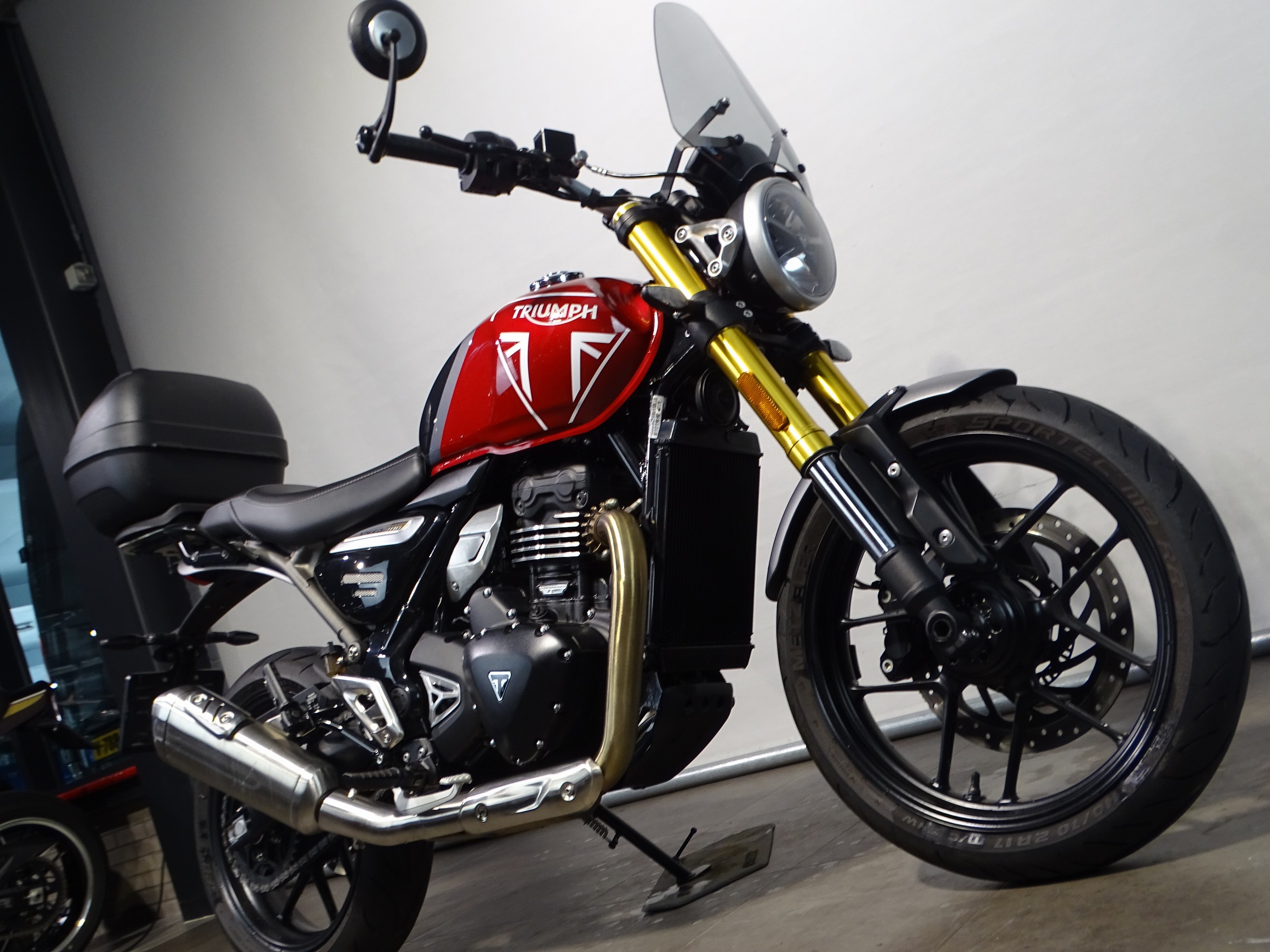 TRIUMPH SPEED 400