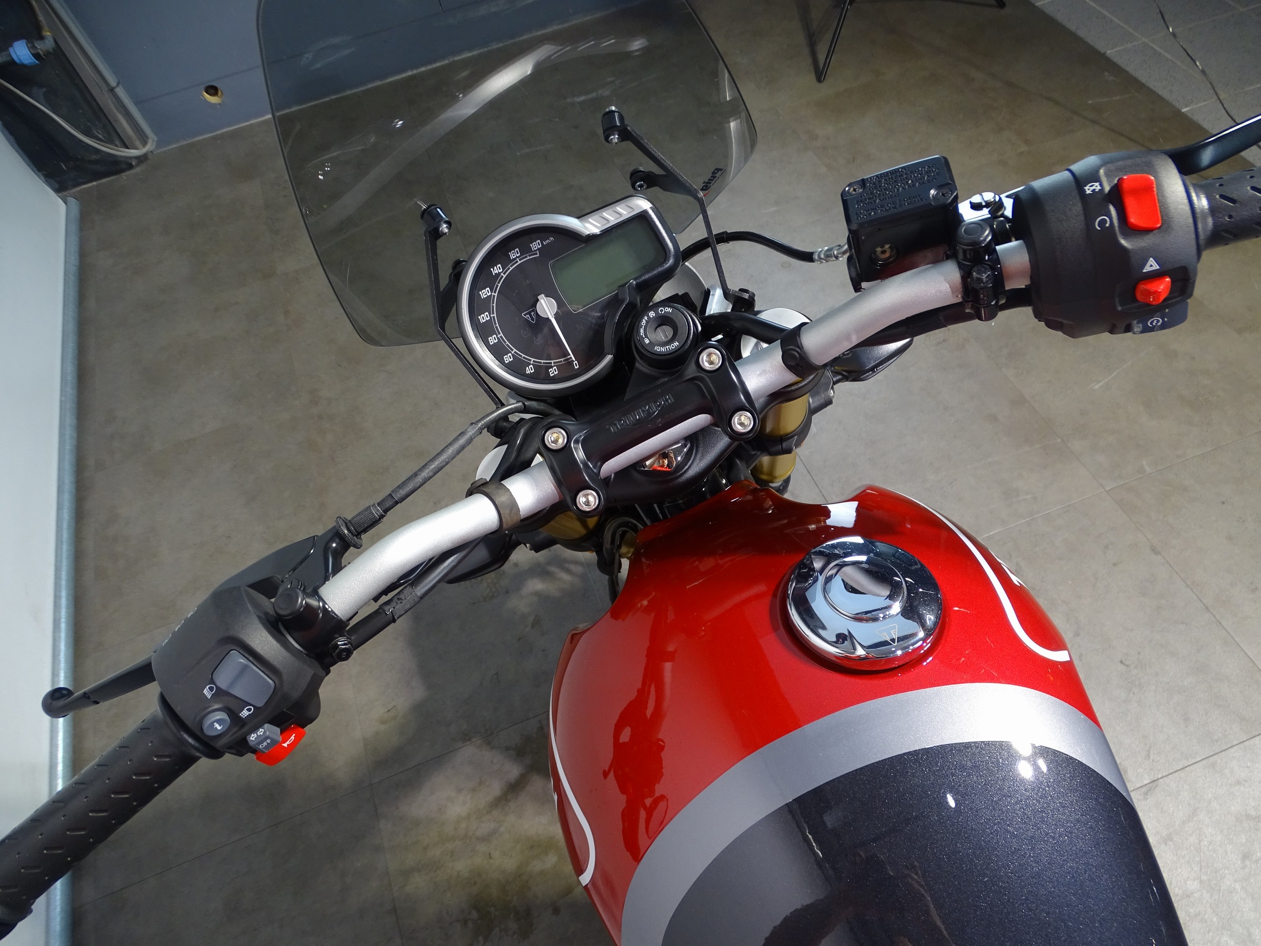 TRIUMPH SPEED 400