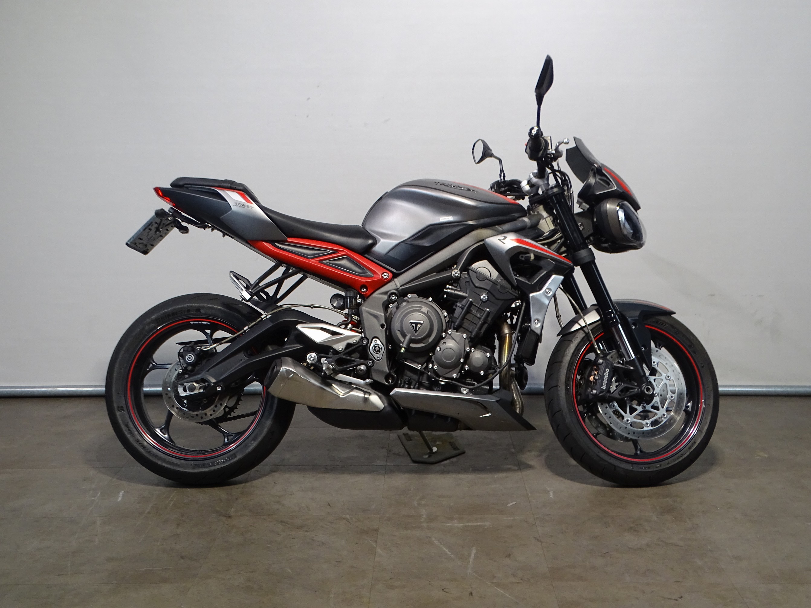 TRIUMPH STREET TRIPLE R