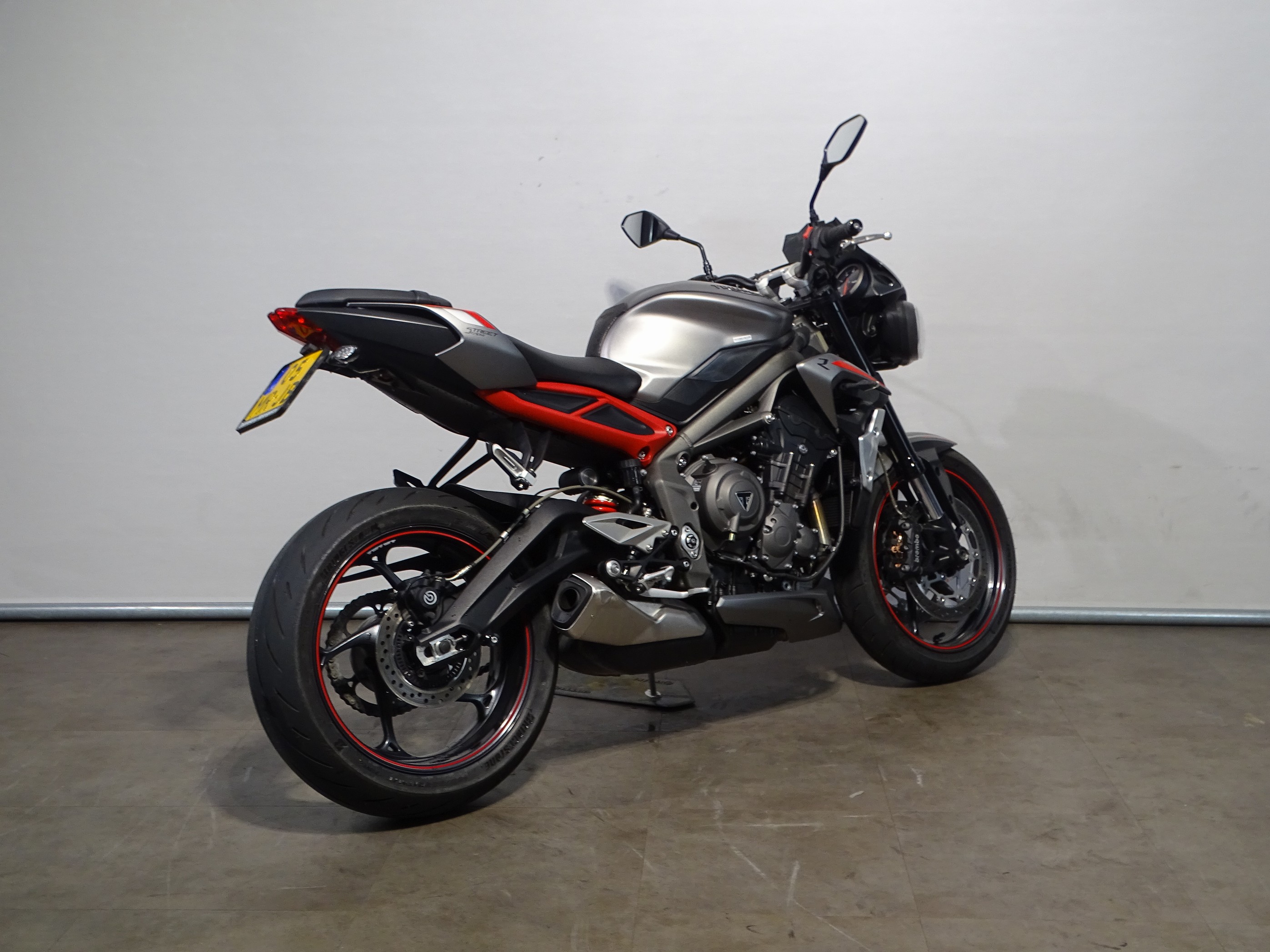 TRIUMPH STREET TRIPLE R