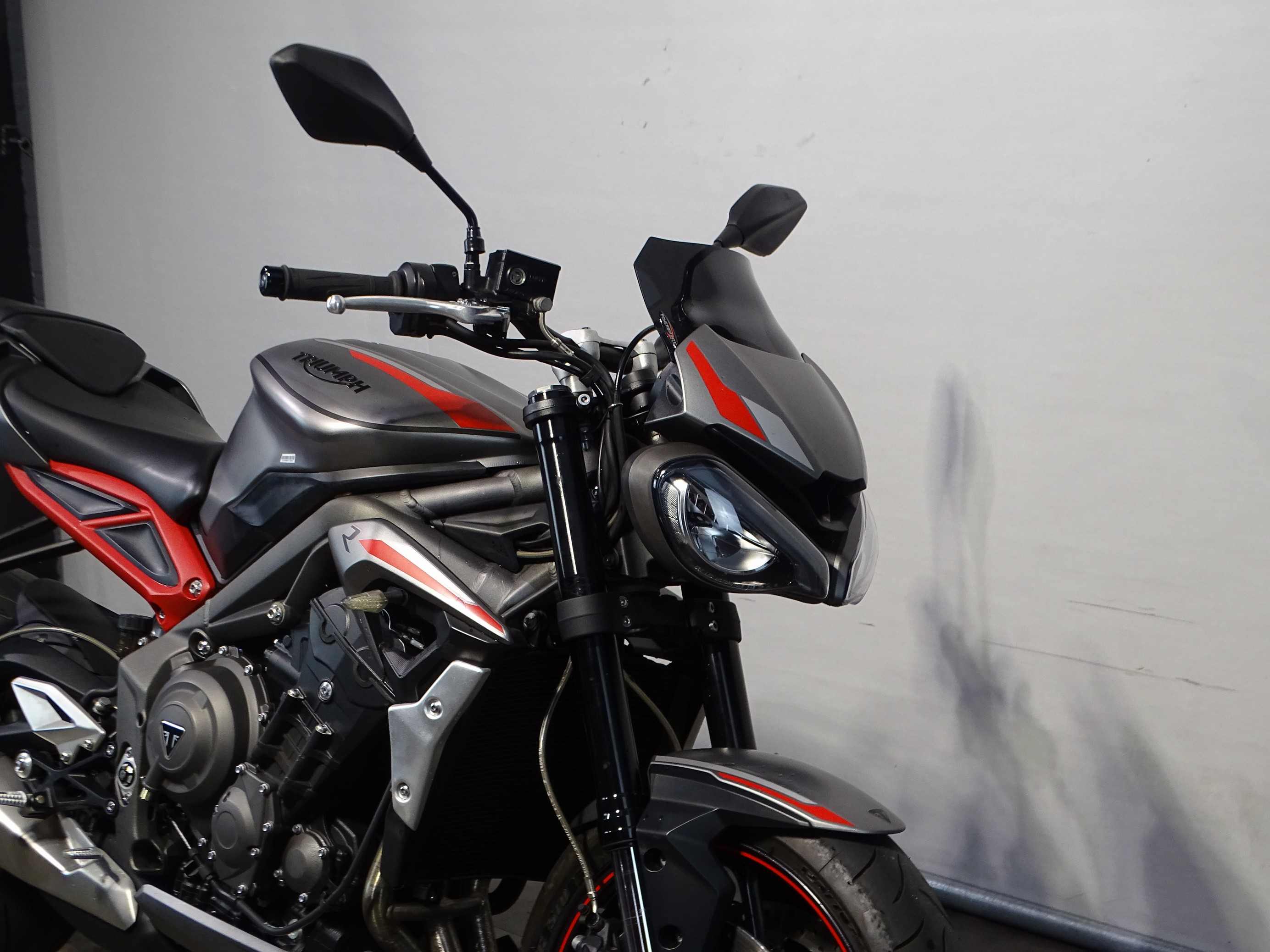 TRIUMPH STREET TRIPLE R