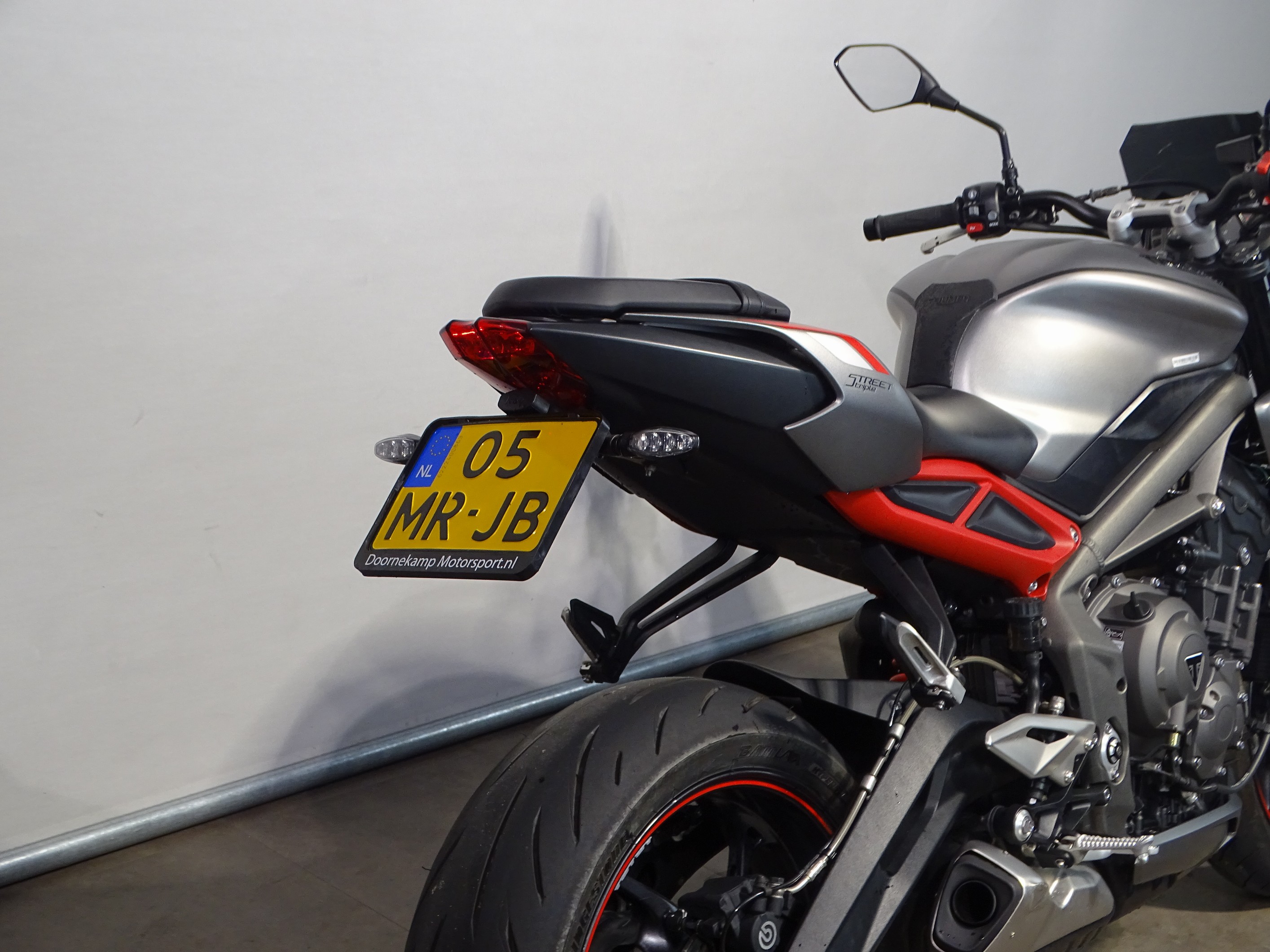 TRIUMPH STREET TRIPLE R