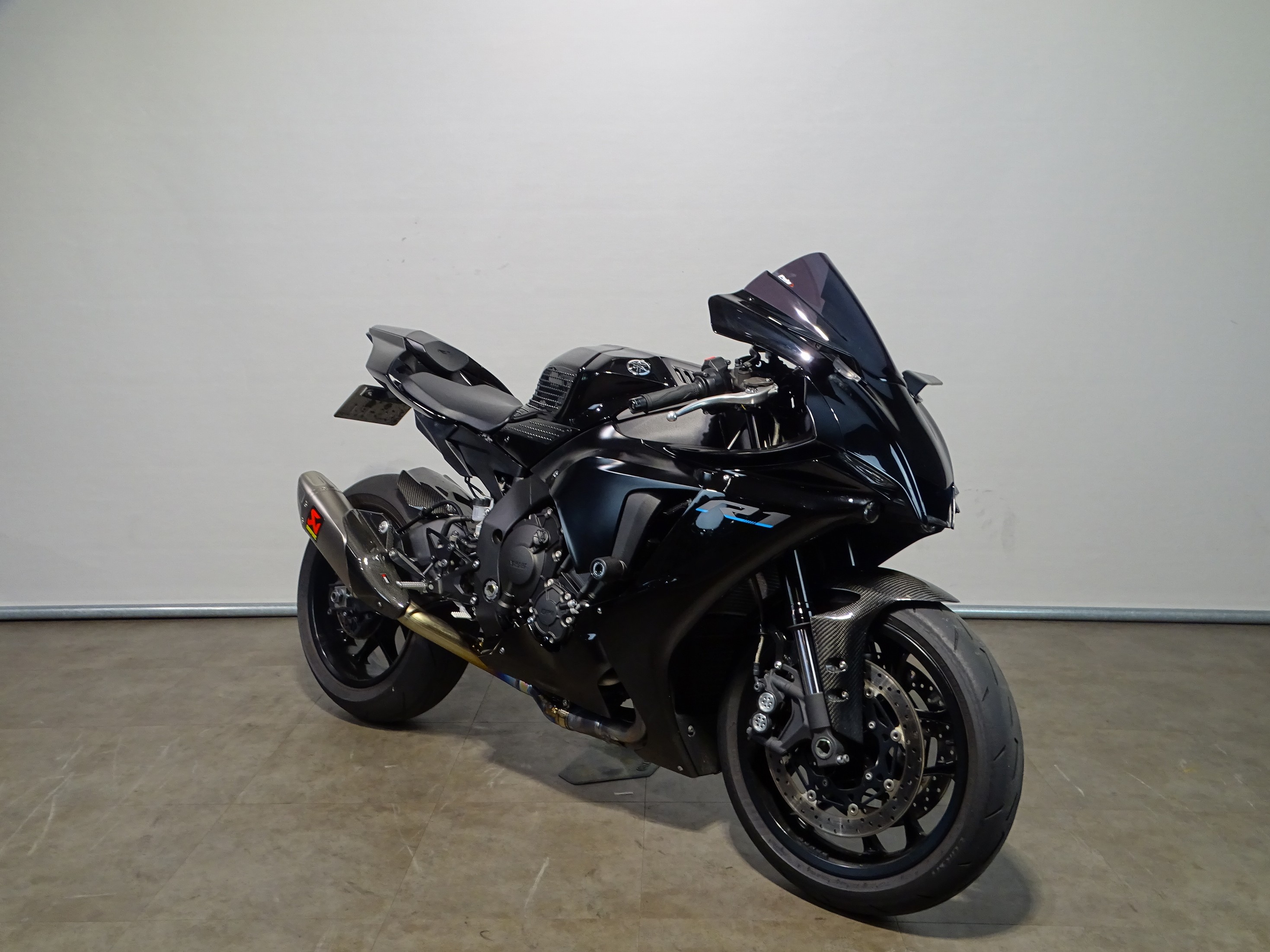 YAMAHA YZF-R1